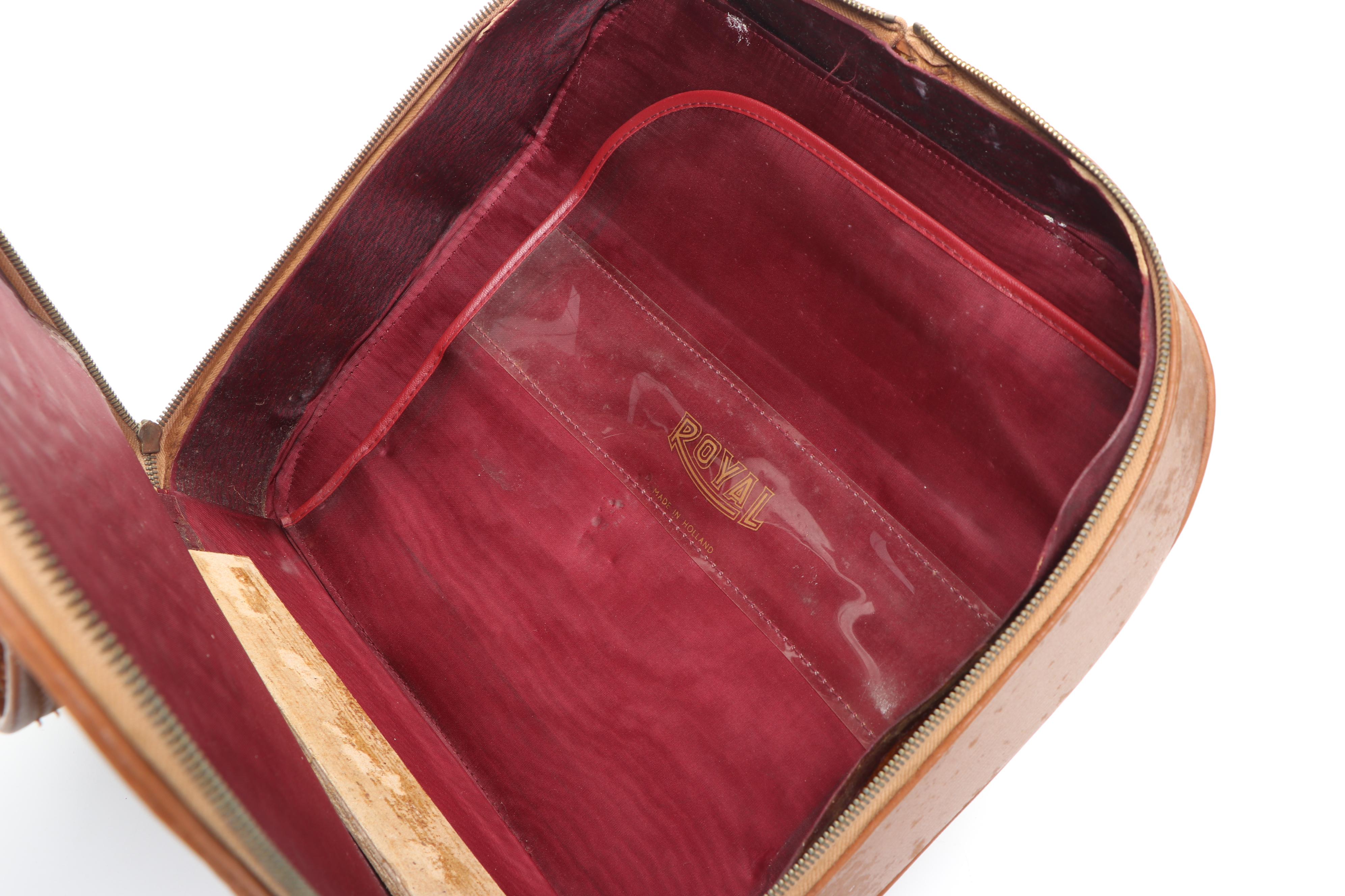 Royal Royalite Typewriter in Leather Travel Case