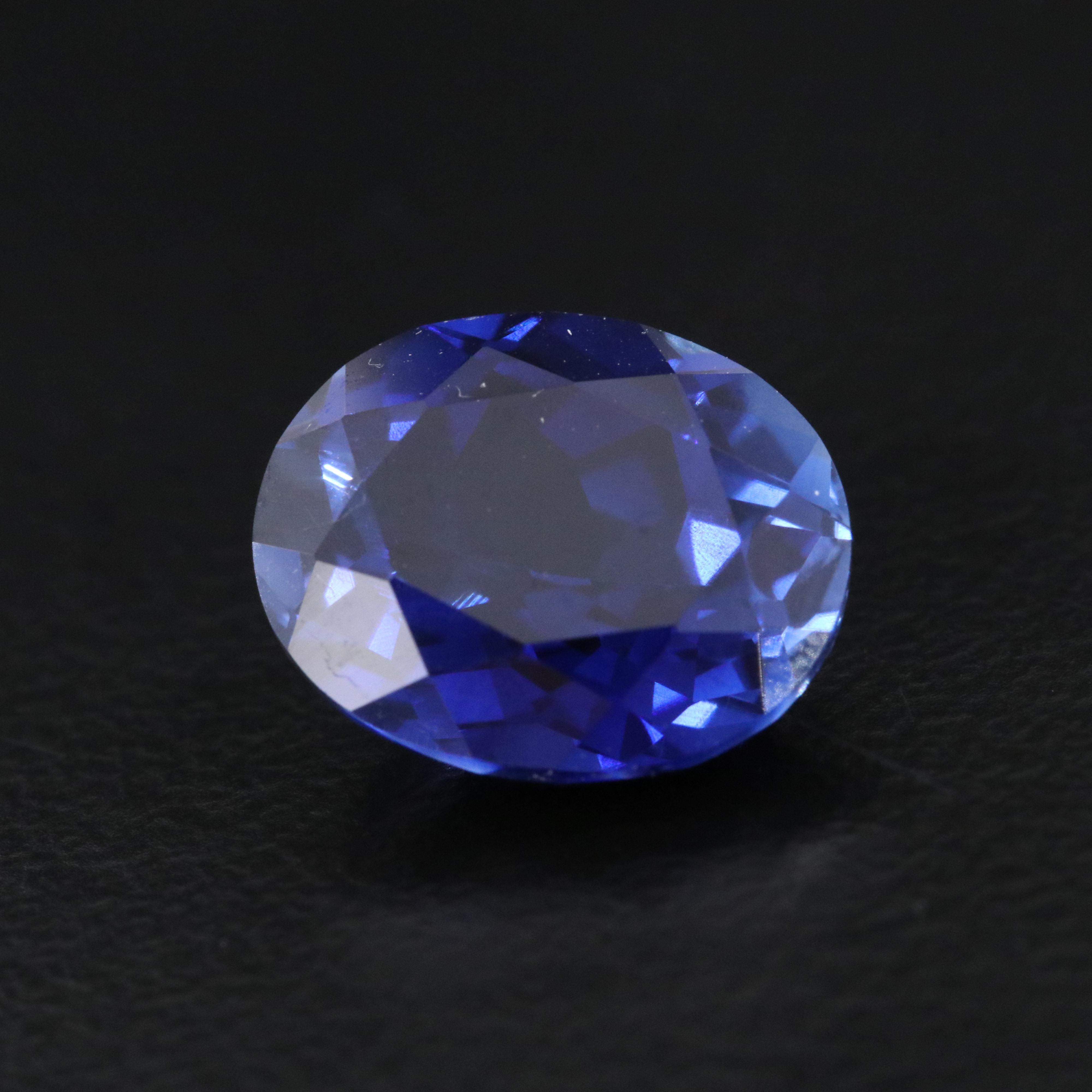 Loose 4.85 CT Lab Grown Sapphire