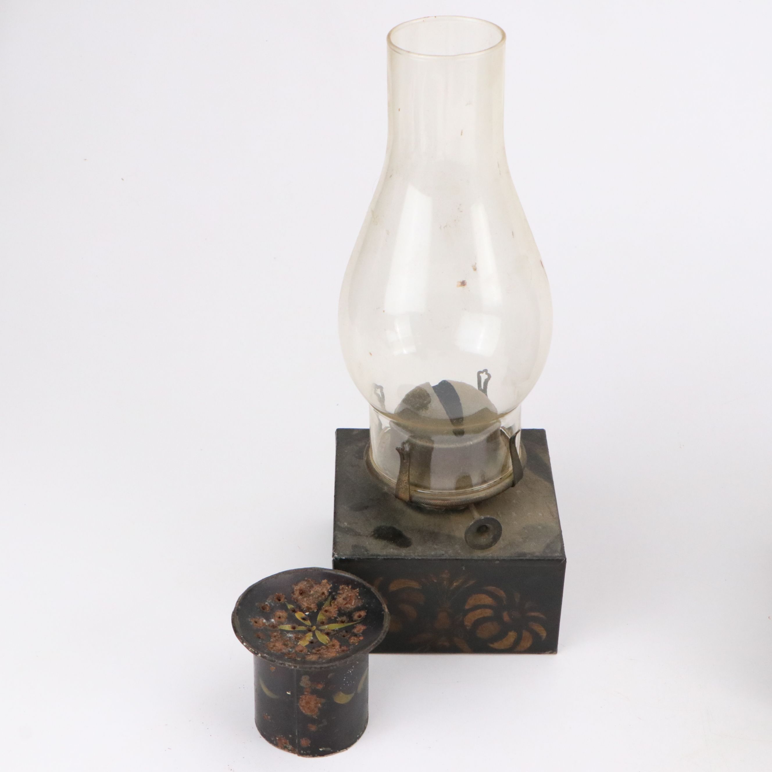 Italian Coffee Pot with Toleware and Other Décor, 20th Century