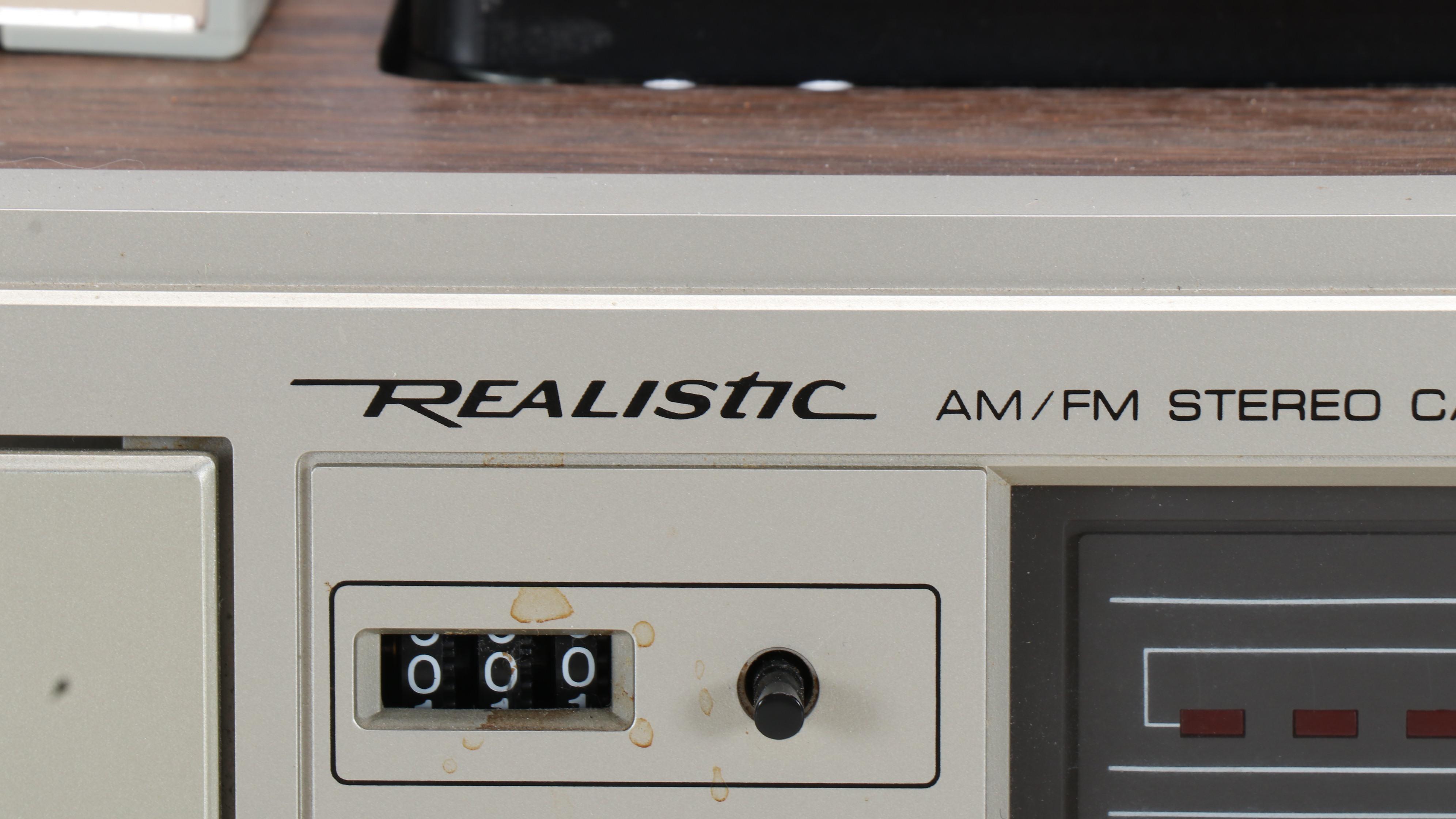 Realistic Clarinette 106 AM/FM Stereo Cassette Music System with Speakers
