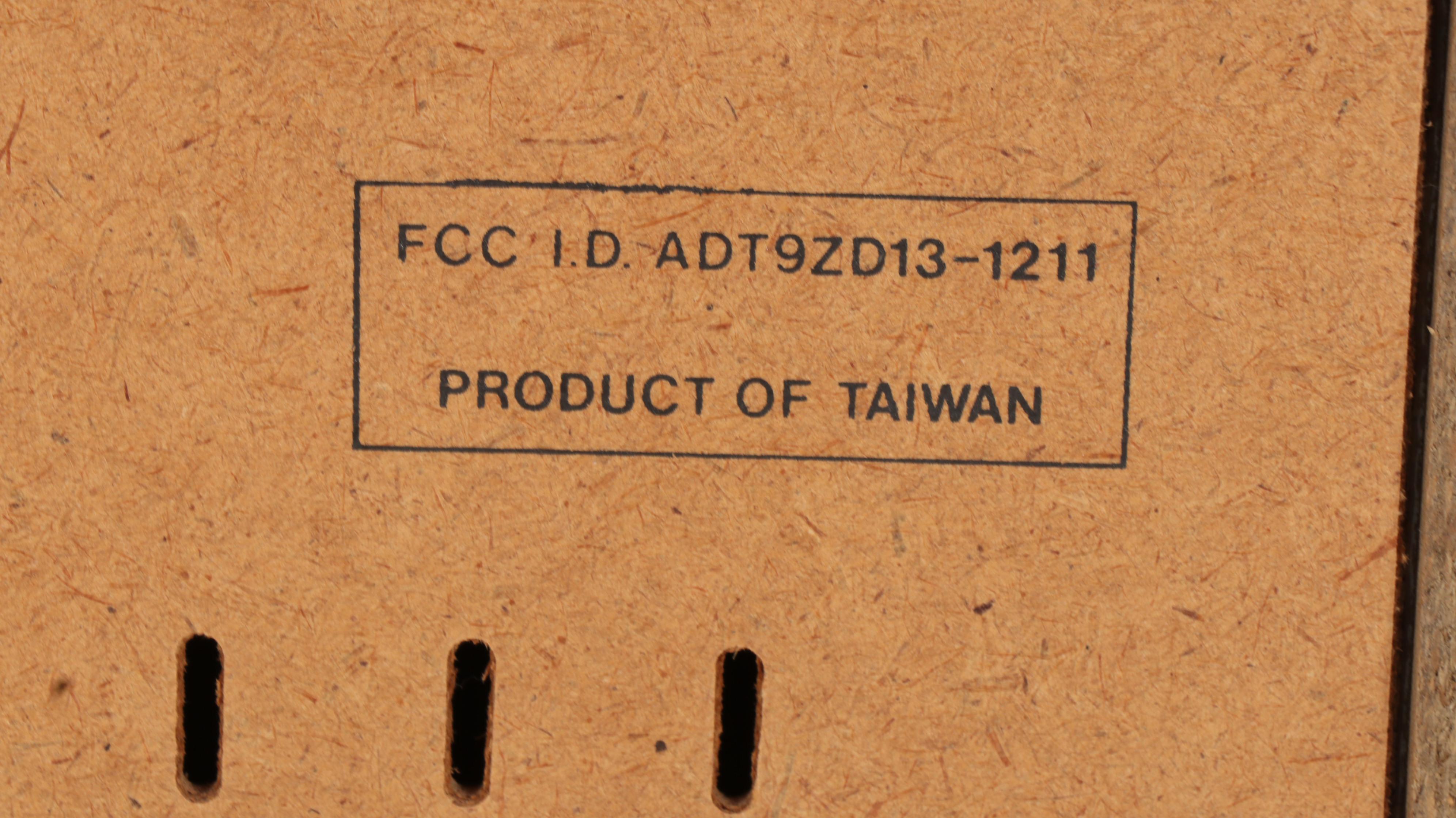 Realistic Clarinette 106 AM/FM Stereo Cassette Music System with Speakers