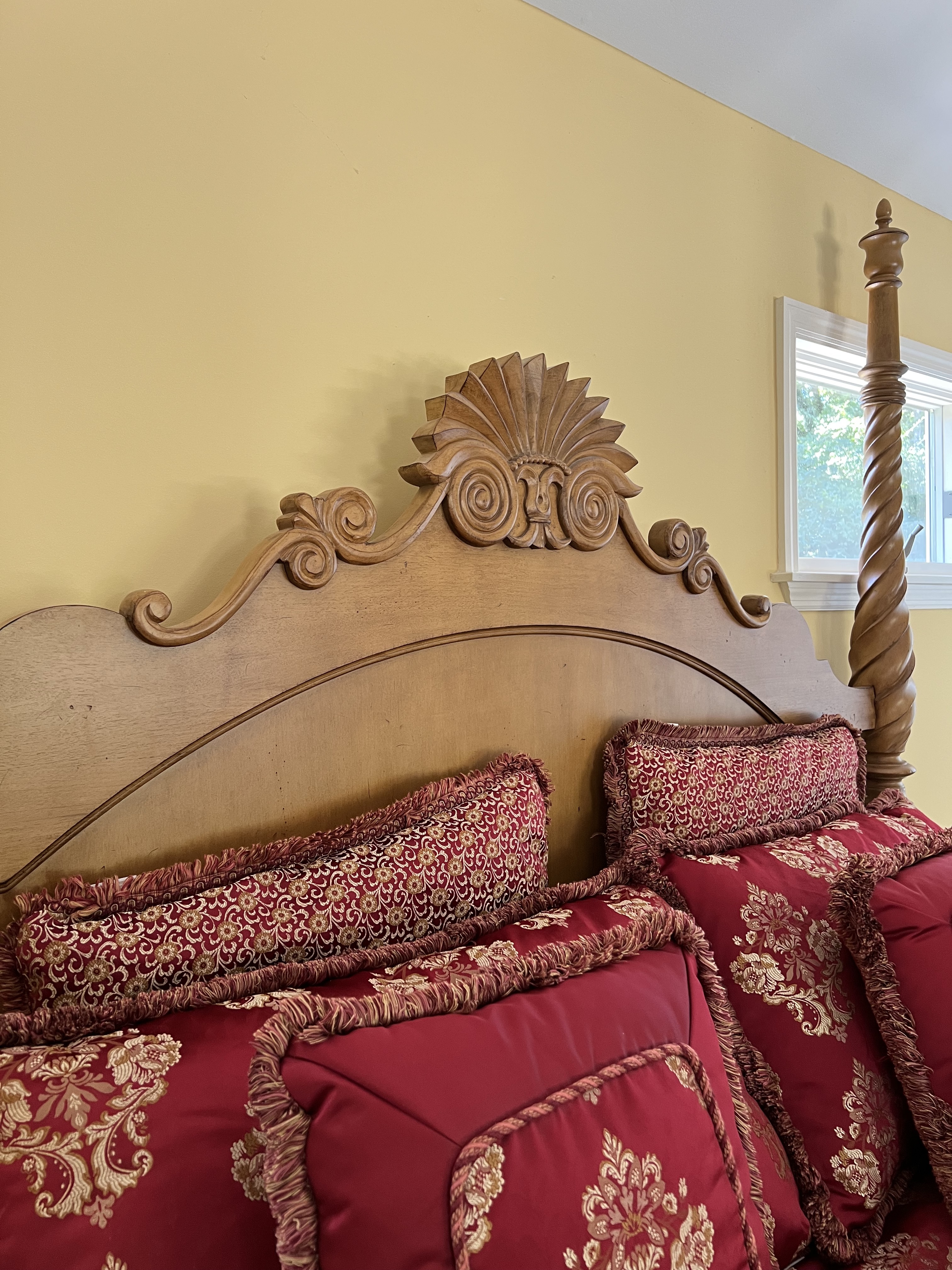 Nautica by Lexington Bed Frame with Nightstand