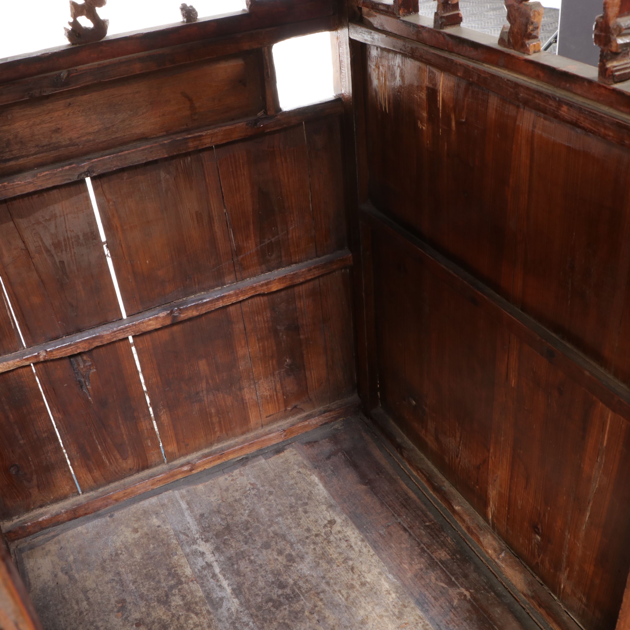 Chinese Lacquered Wedding Sedan Chair with Carved Latticework and Guardian Lion
