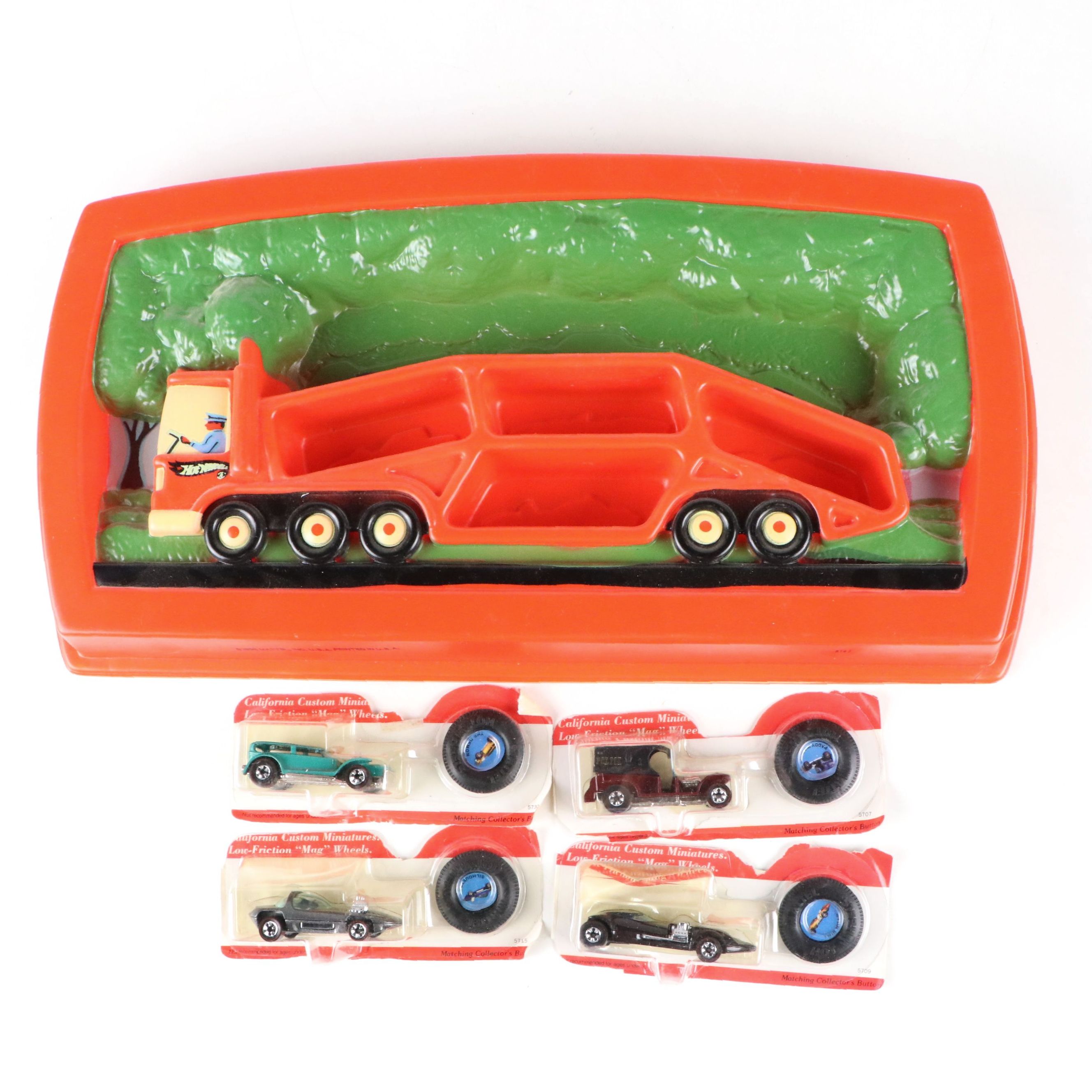 Hot Wheels "Paddy Wagon" with More Toy Cars and Display