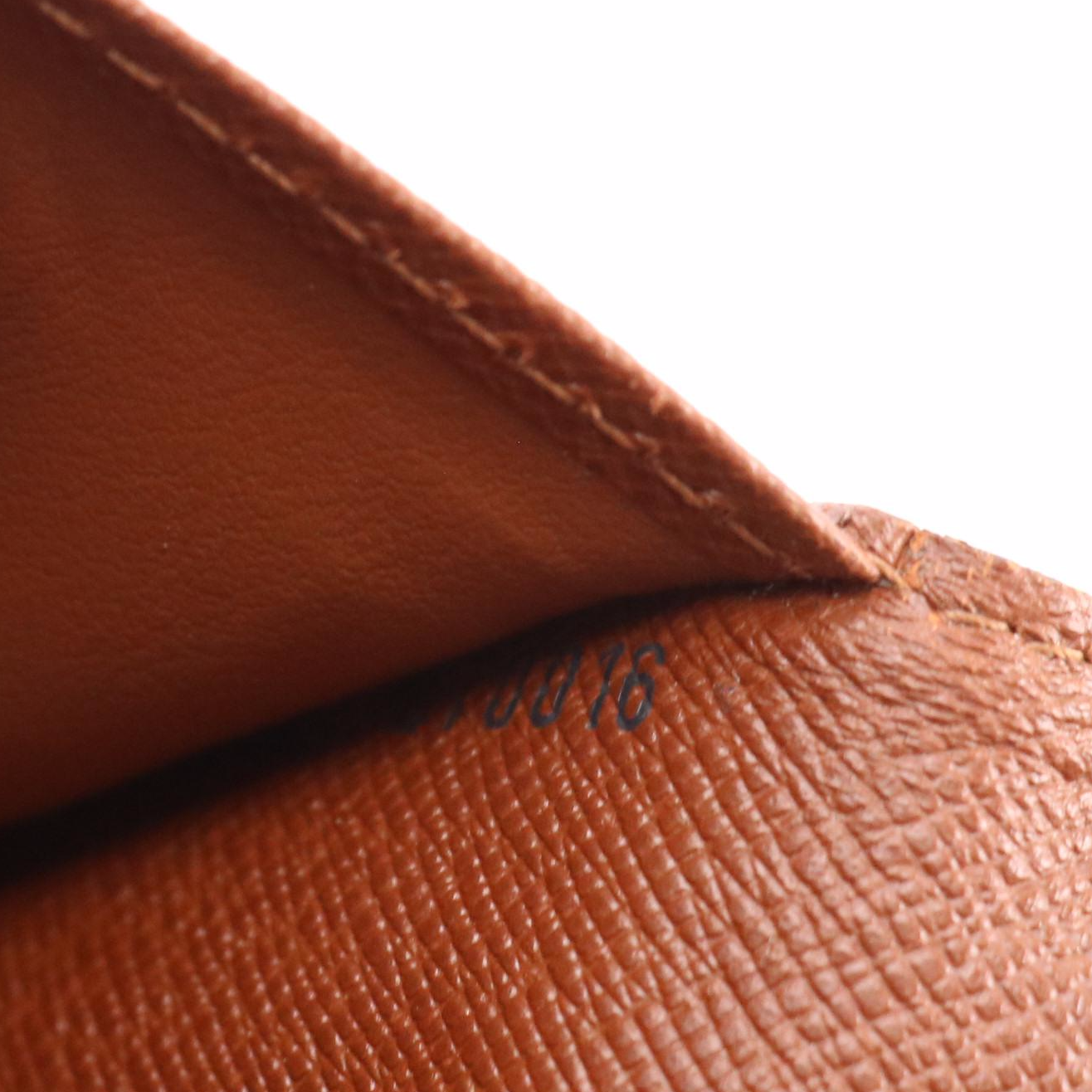 Louis Vuitton Porte-Valeurs Cartes Crédit in Monogram Canvas