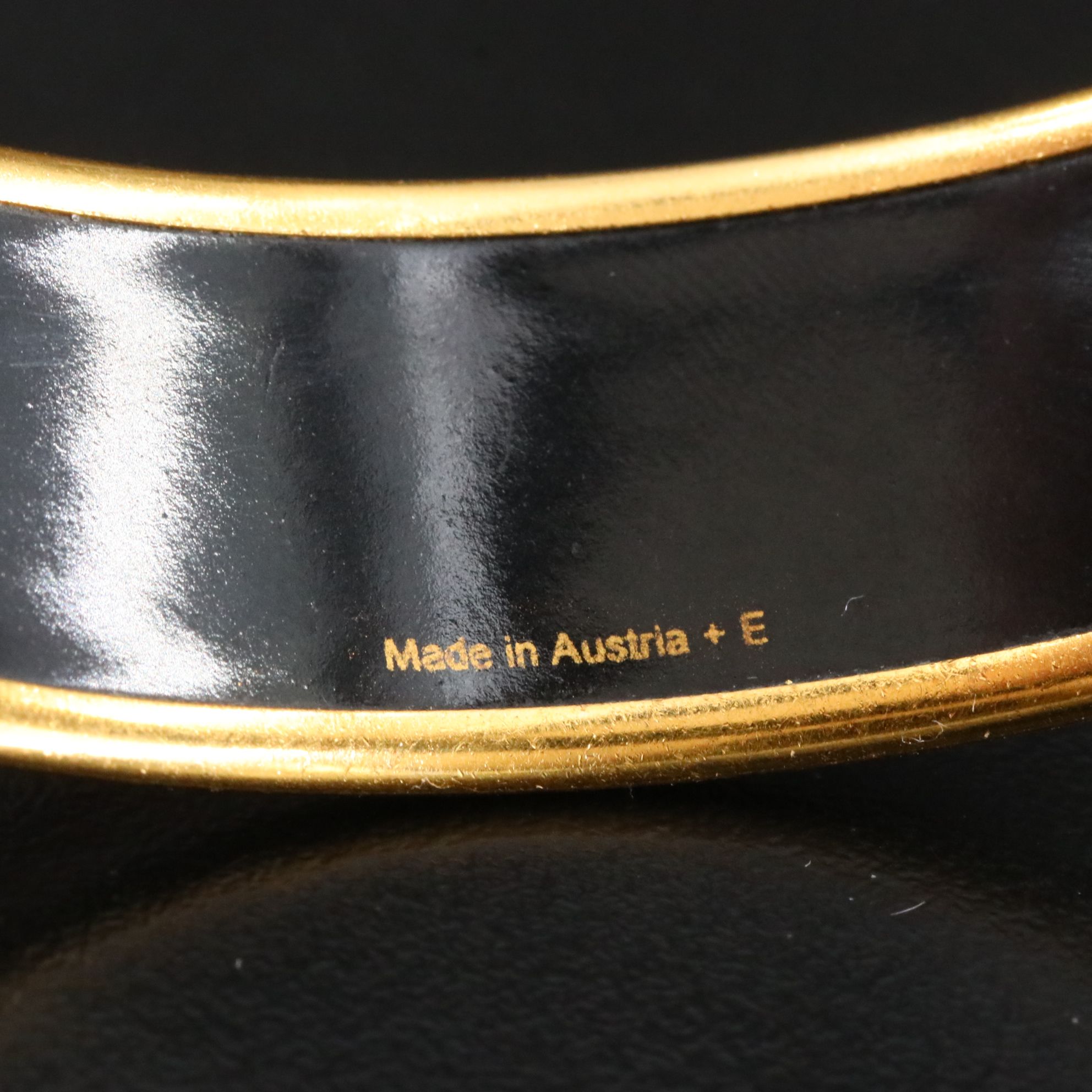 Hermès Wide Enamel Fish Bangle