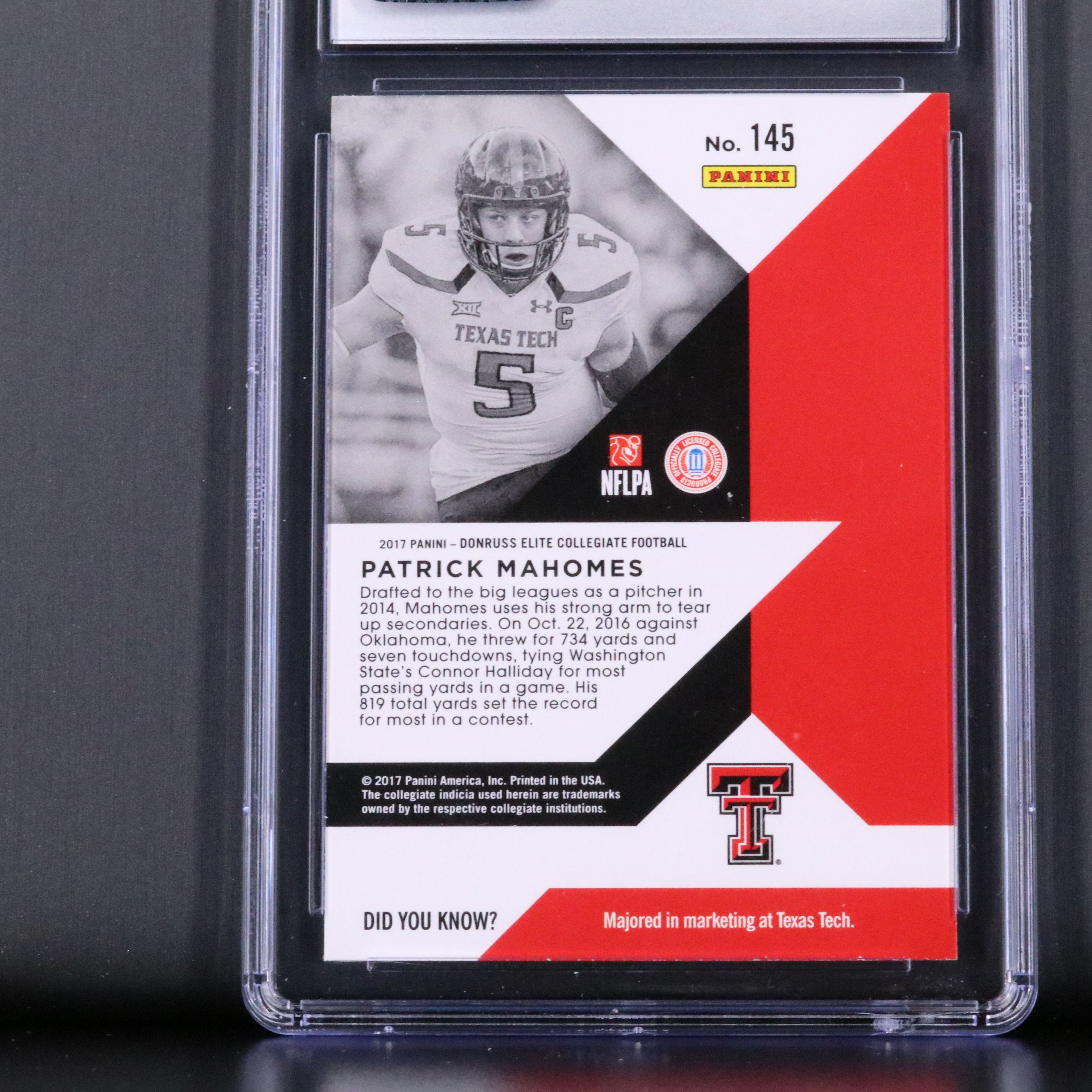 2017 Elite Draft Picks Patrick Mahomes Rookie Football Card Graded CGC 9