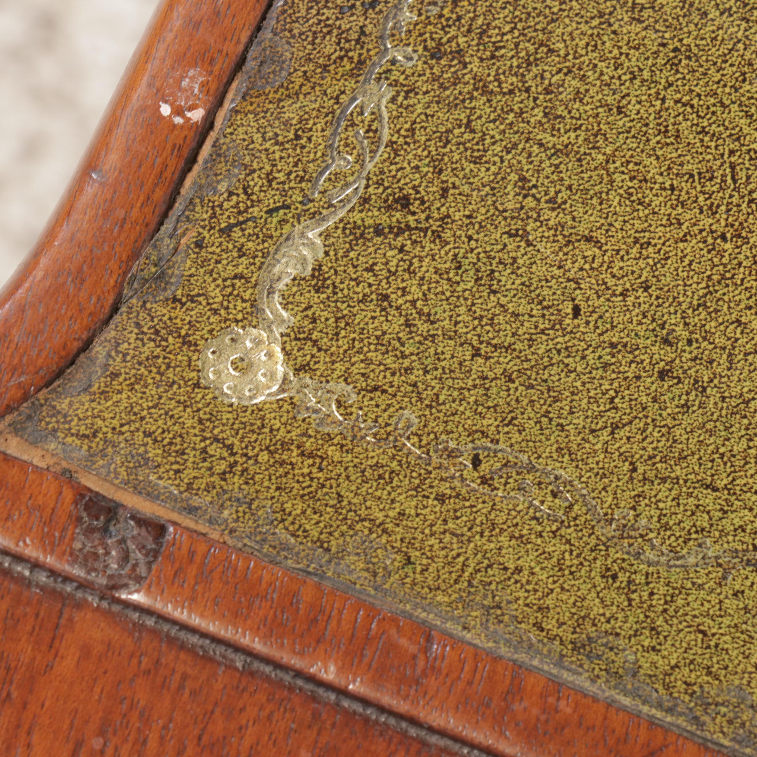 American Queen Anne Style Mahogany Flip Top Games Table