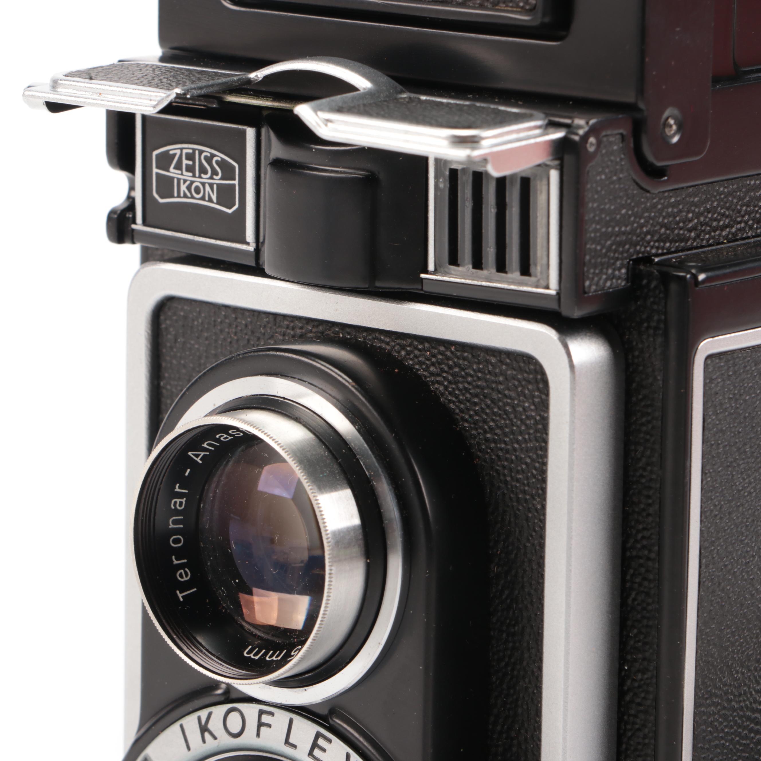 Zeiss Ikon Ikoflex Ic Camera with Leather Eveready Case, Box and Accessories