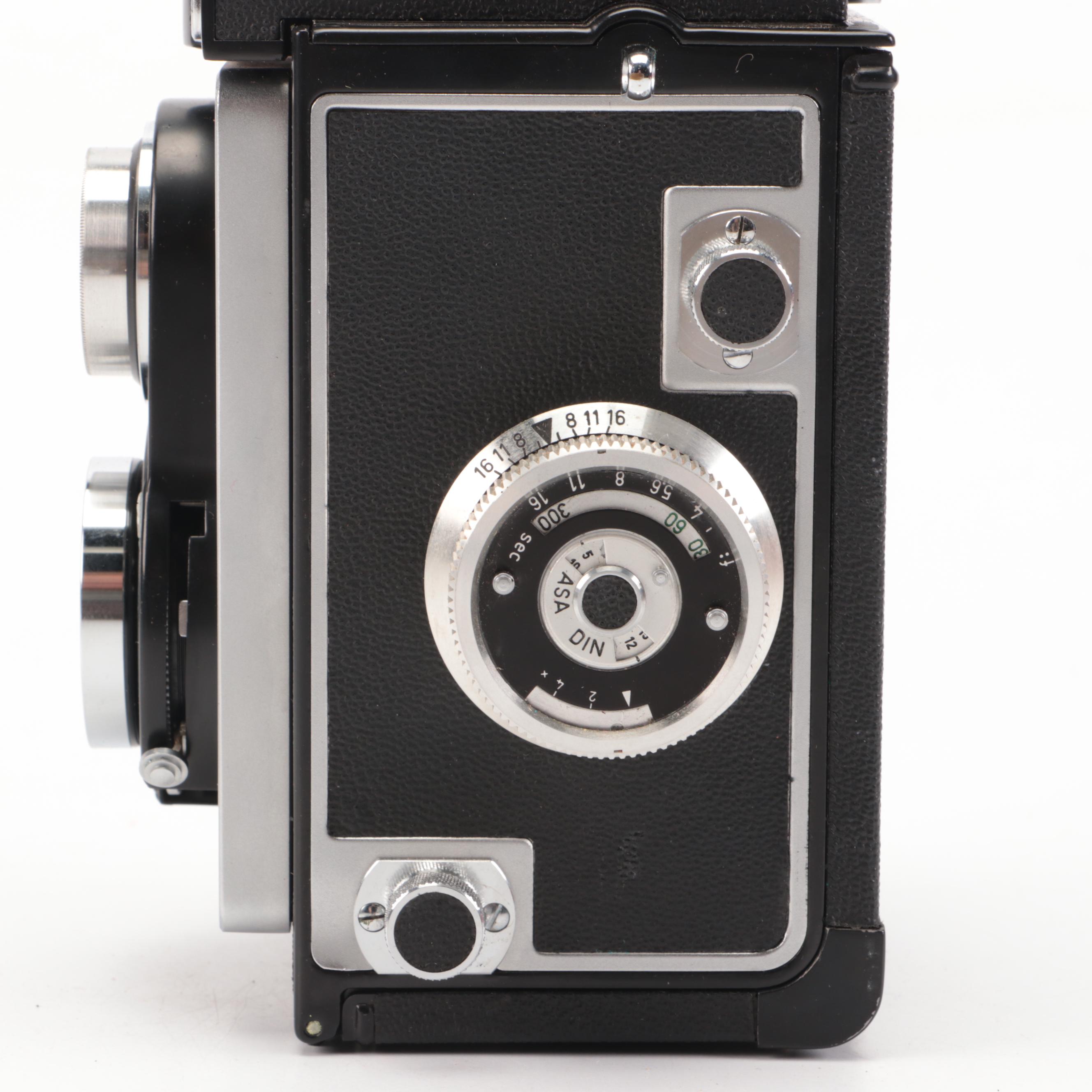 Zeiss Ikon Ikoflex Ic Camera with Leather Eveready Case, Box and Accessories