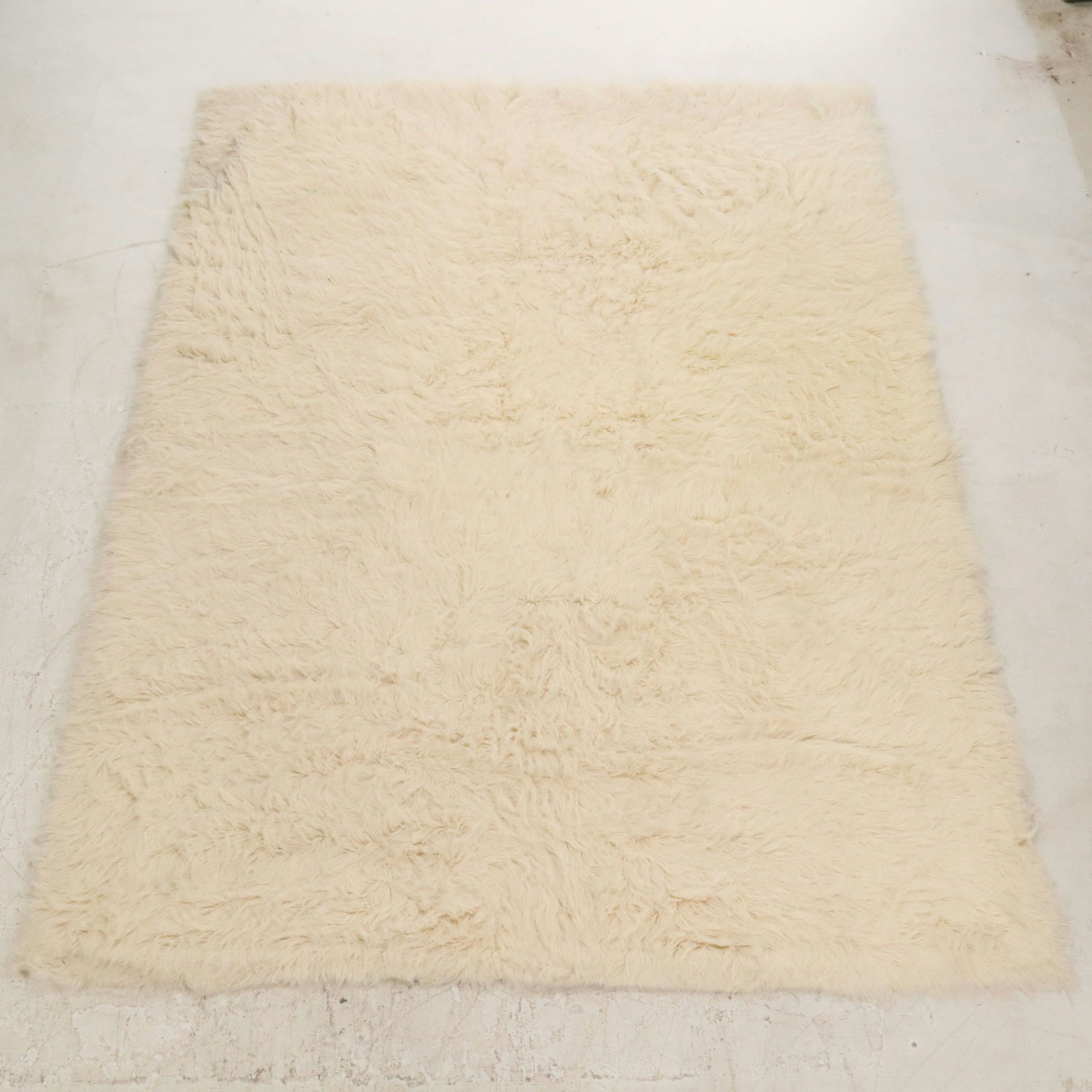 9'4 x 12'3 Handwoven Karamichos Mazarakis Flokati Room-Sized Rug