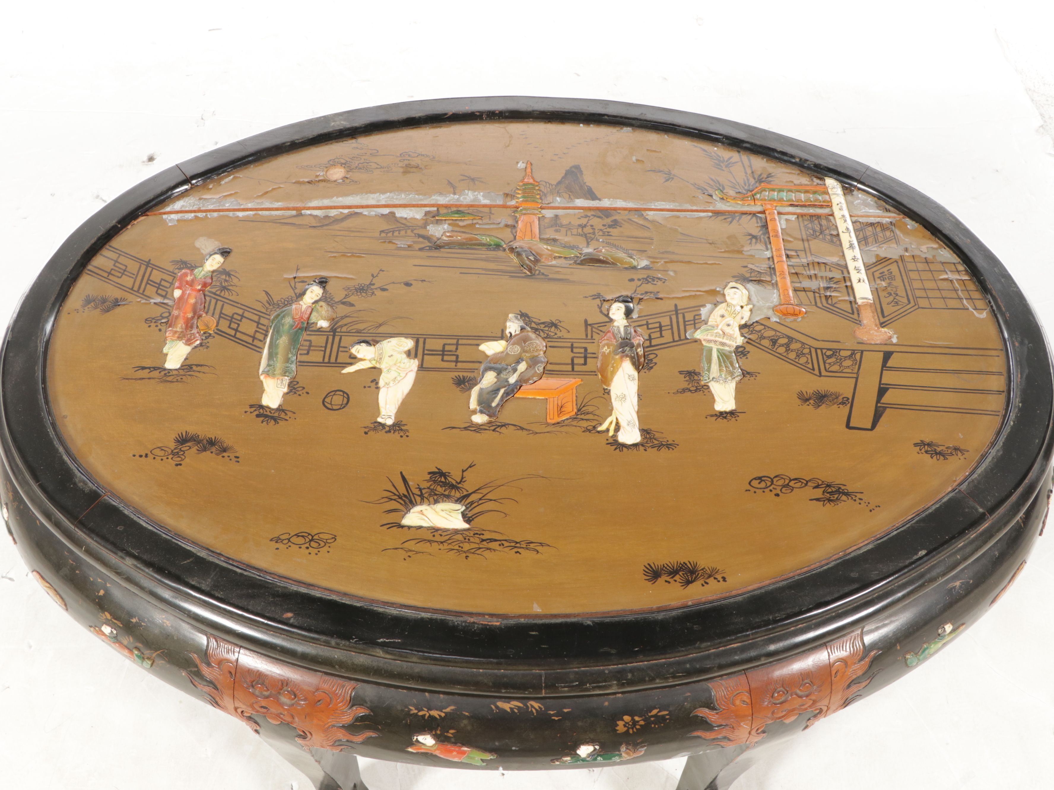 Chinese Hand-Decorated Lacquered Wood Coffee Table and Nesting Stools