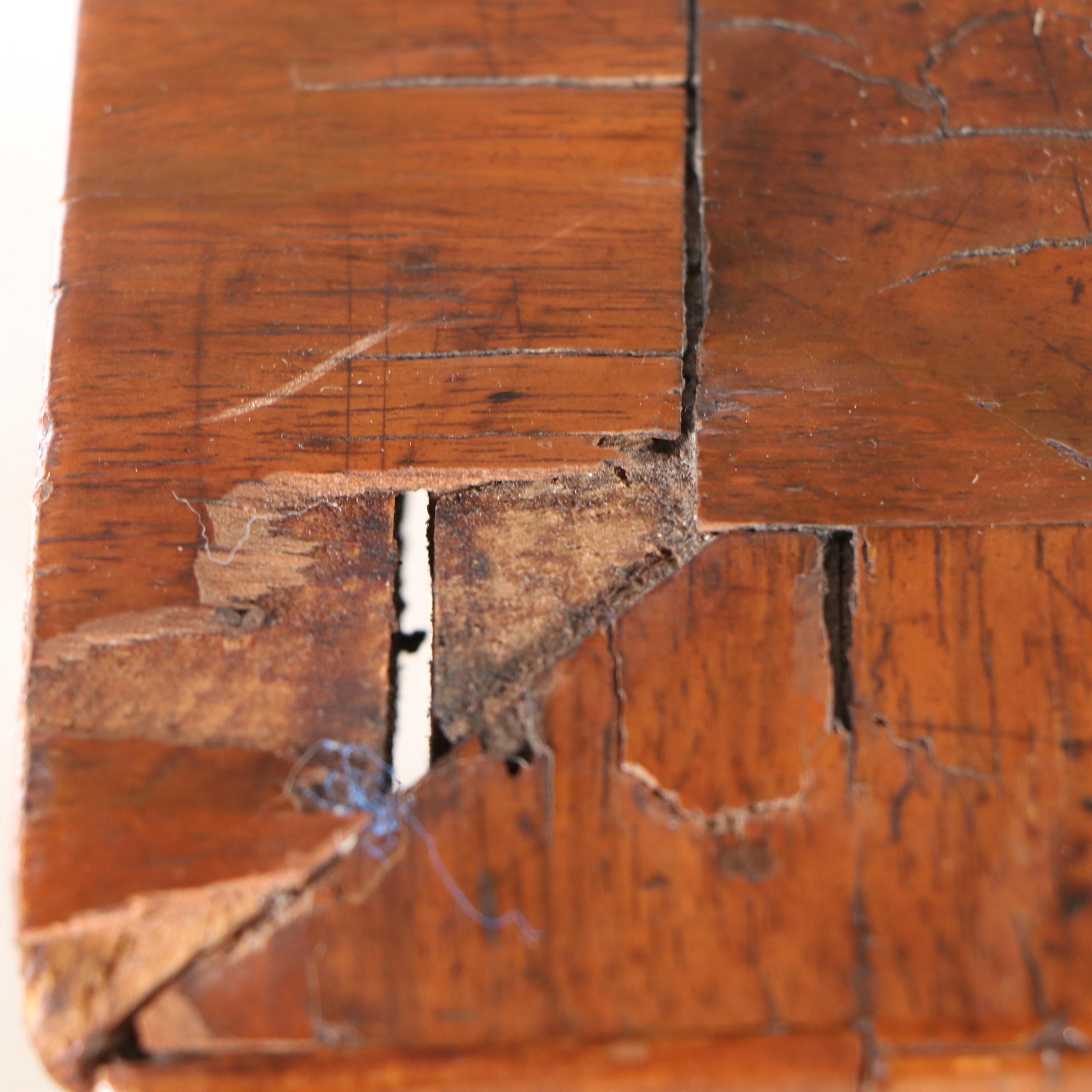 Georgian Flame Mahogany Chest of Drawers, Late 18th to Early 19th Century