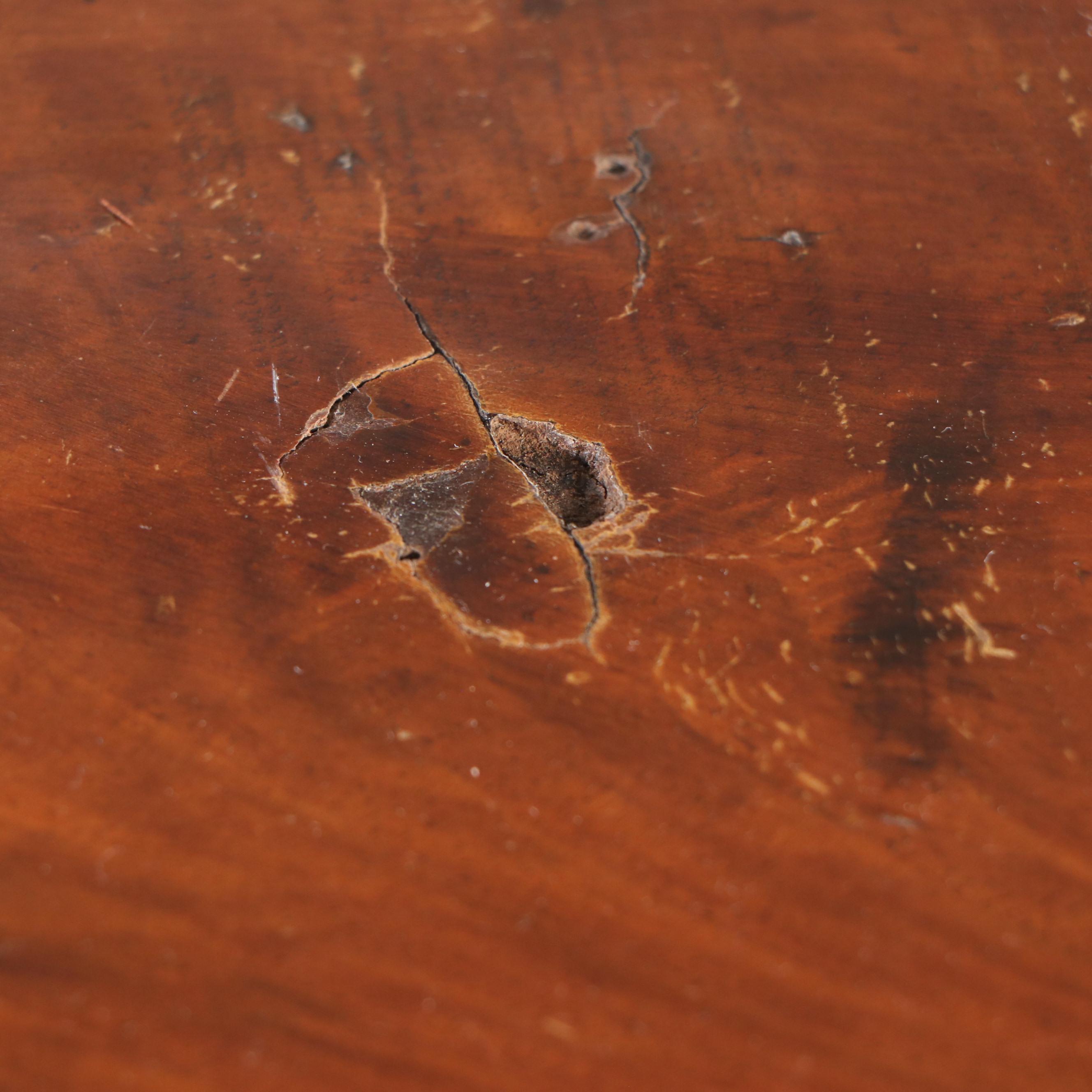 Georgian Flame Mahogany Chest of Drawers, Late 18th to Early 19th Century