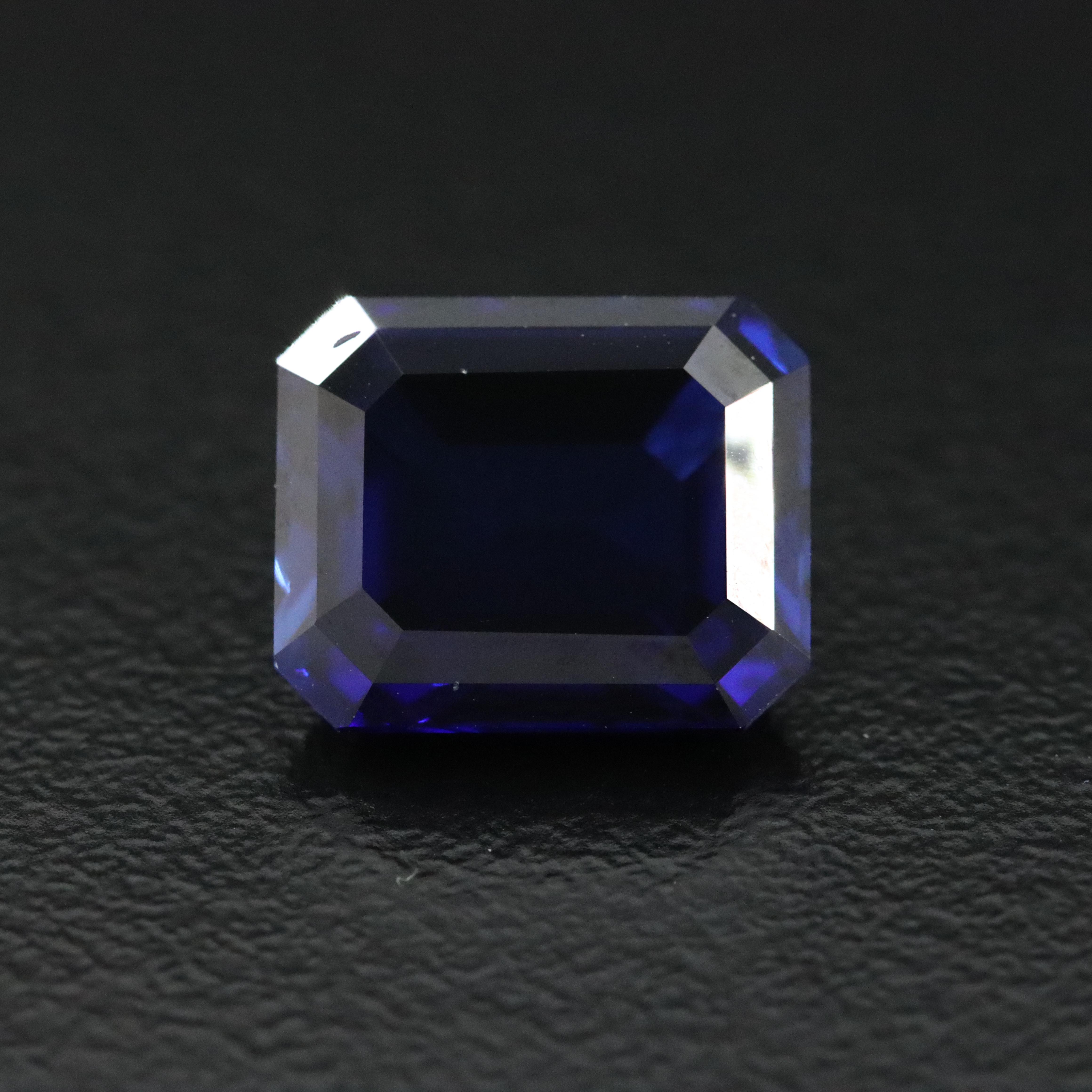 Loose 6.40 CT Lab Grown Sapphire