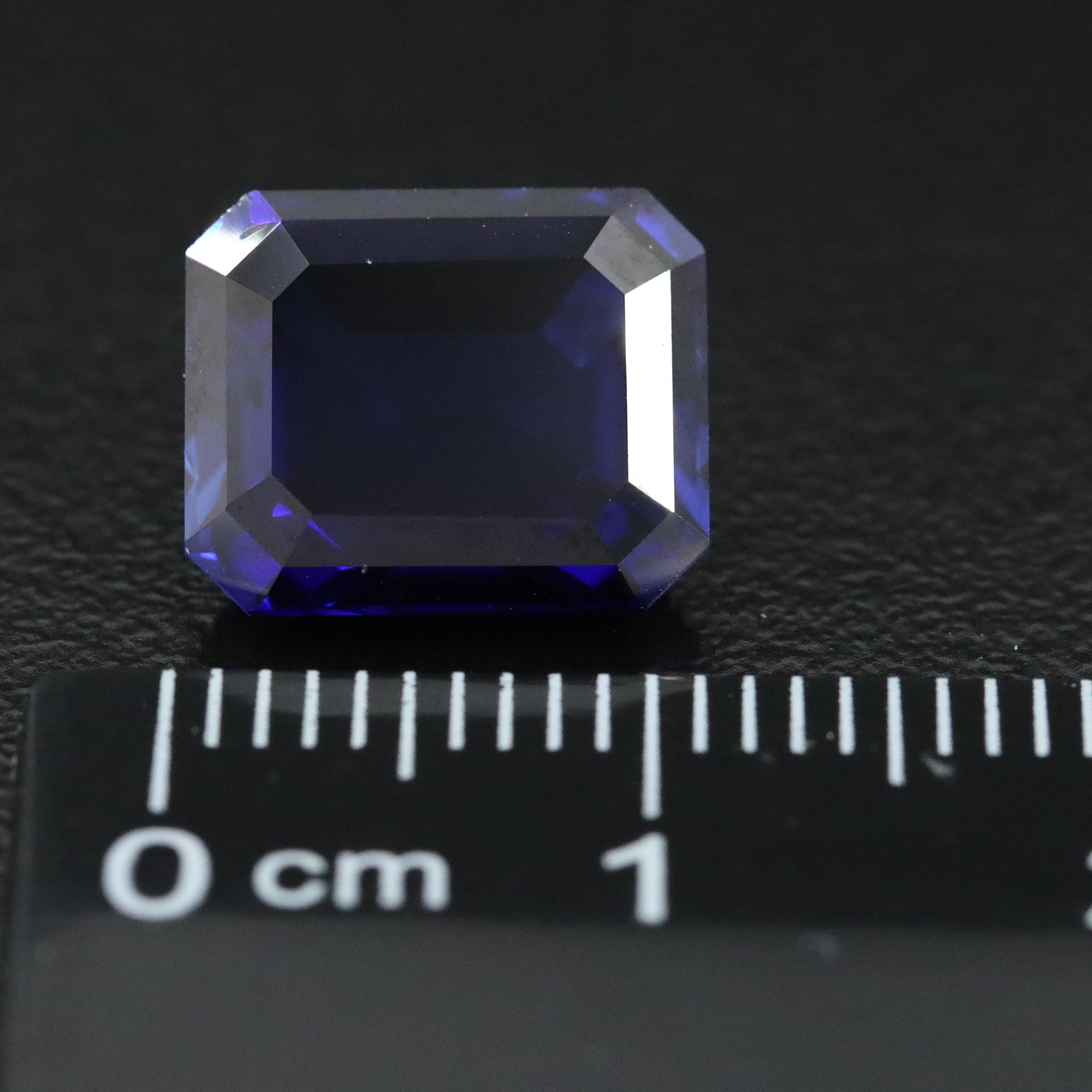 Loose 6.40 CT Lab Grown Sapphire
