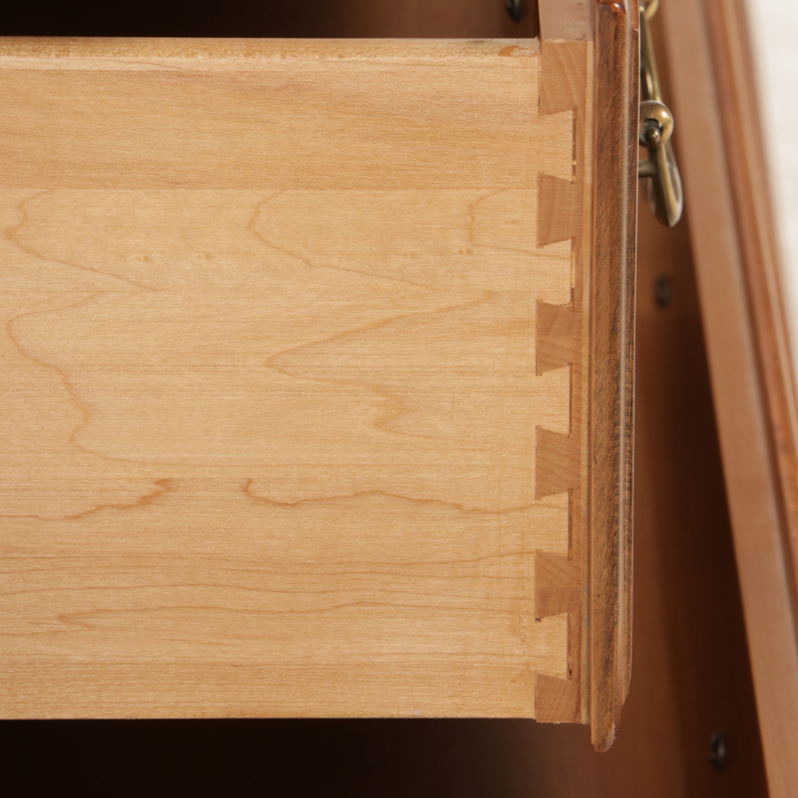 Ethan Allen Colonial Style Maple Dresser