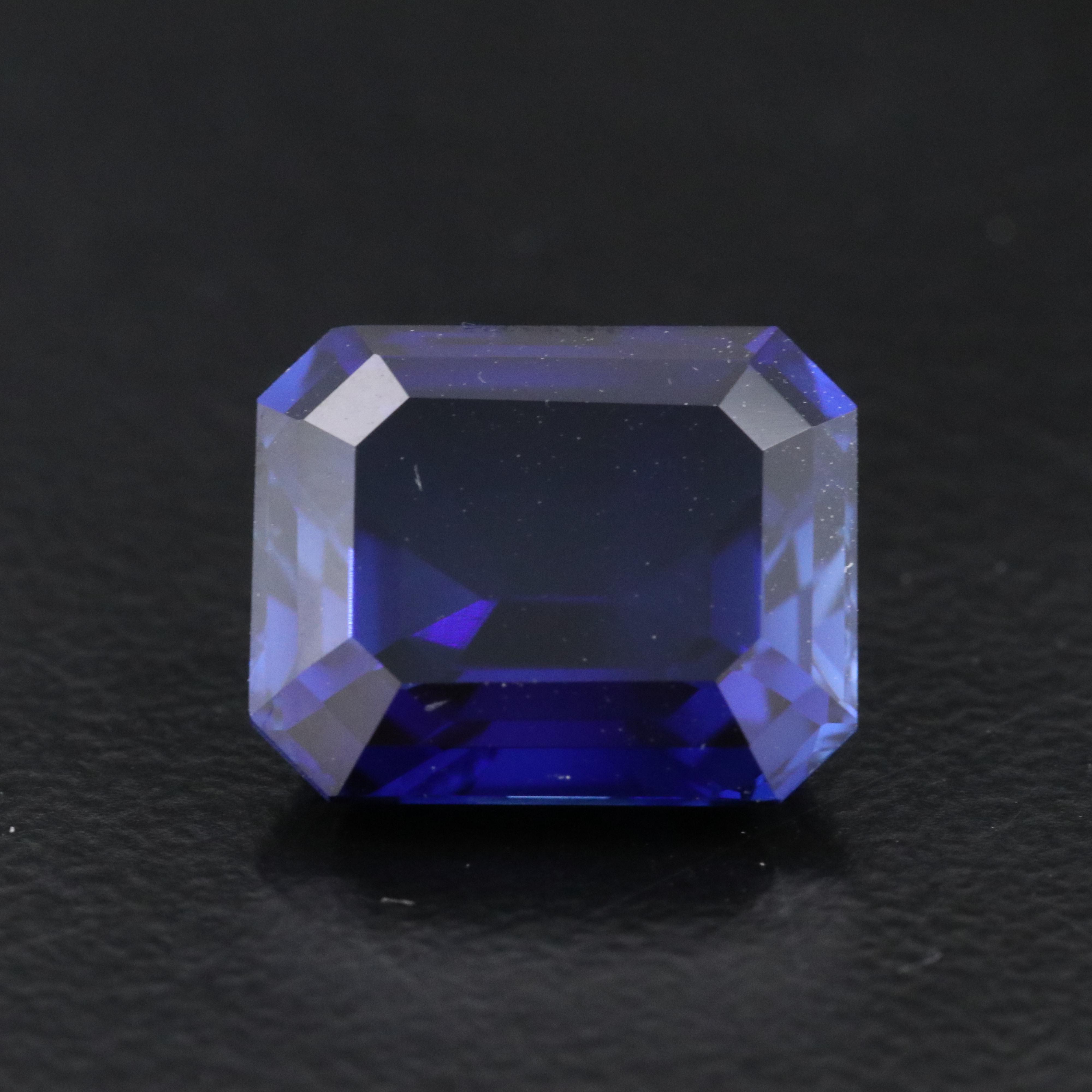 Loose 5.86 CT Lab Grown Sapphire