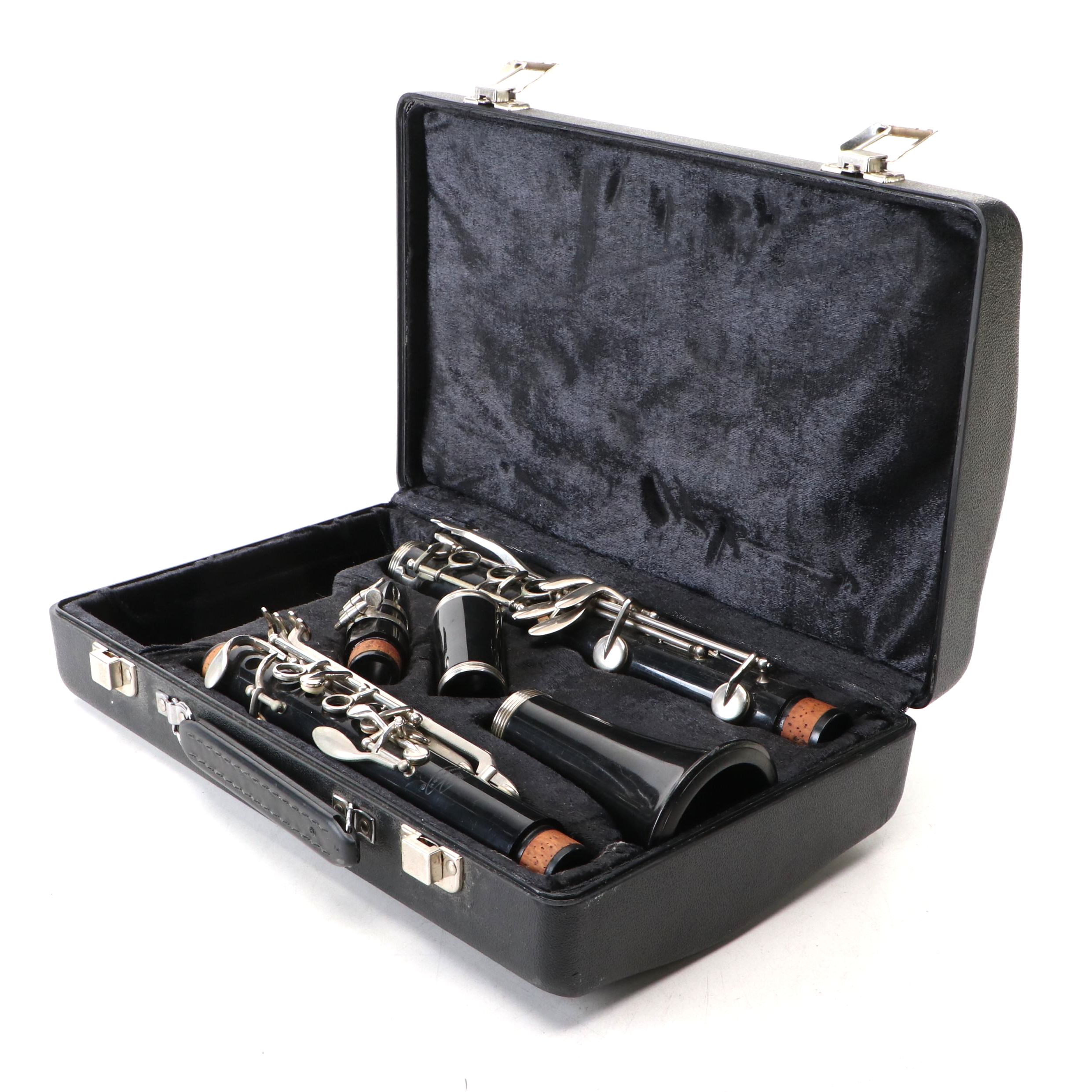 Buescher Acrylic Clarinet with Hard Case