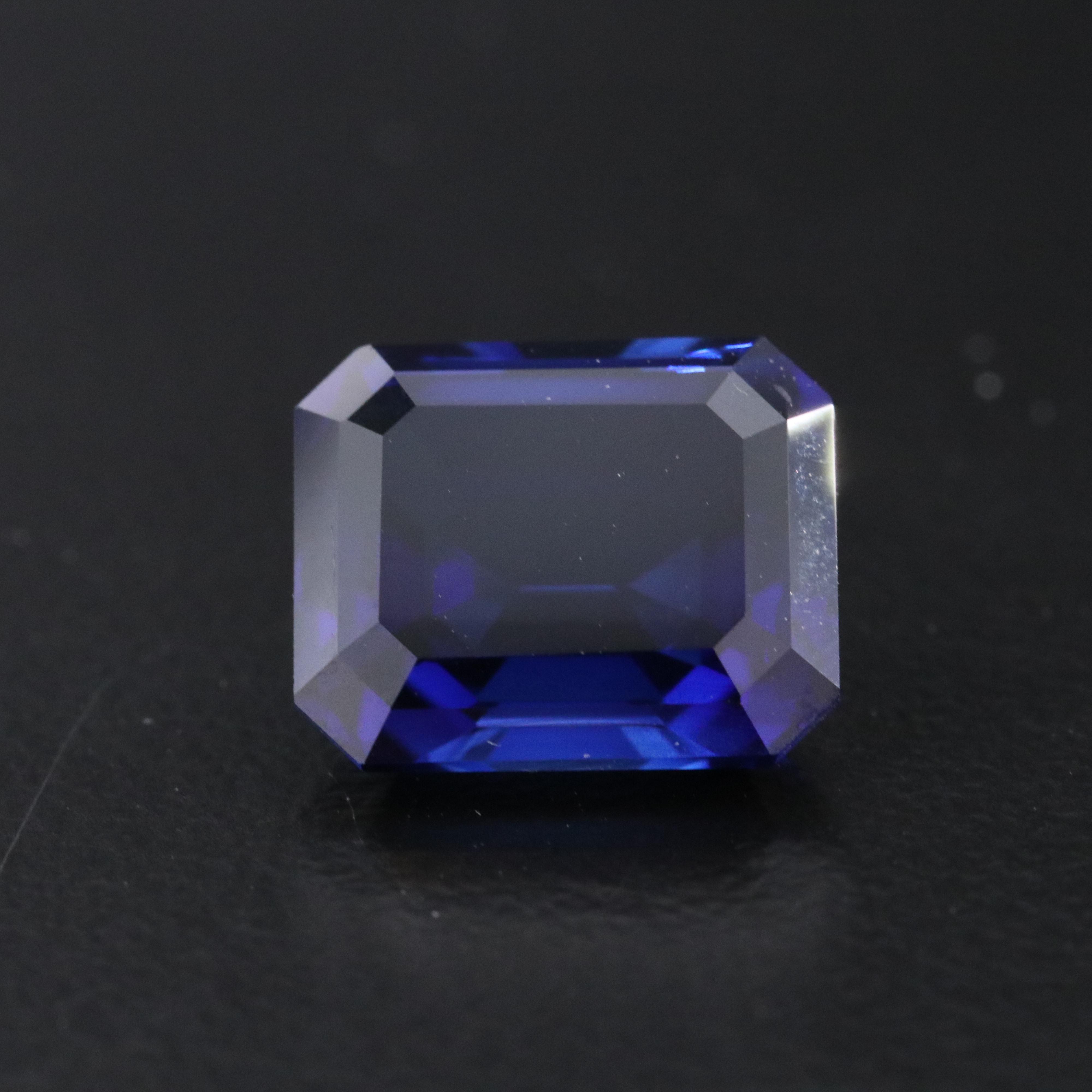 Loose 6.50 CT Lab Grown Sapphire