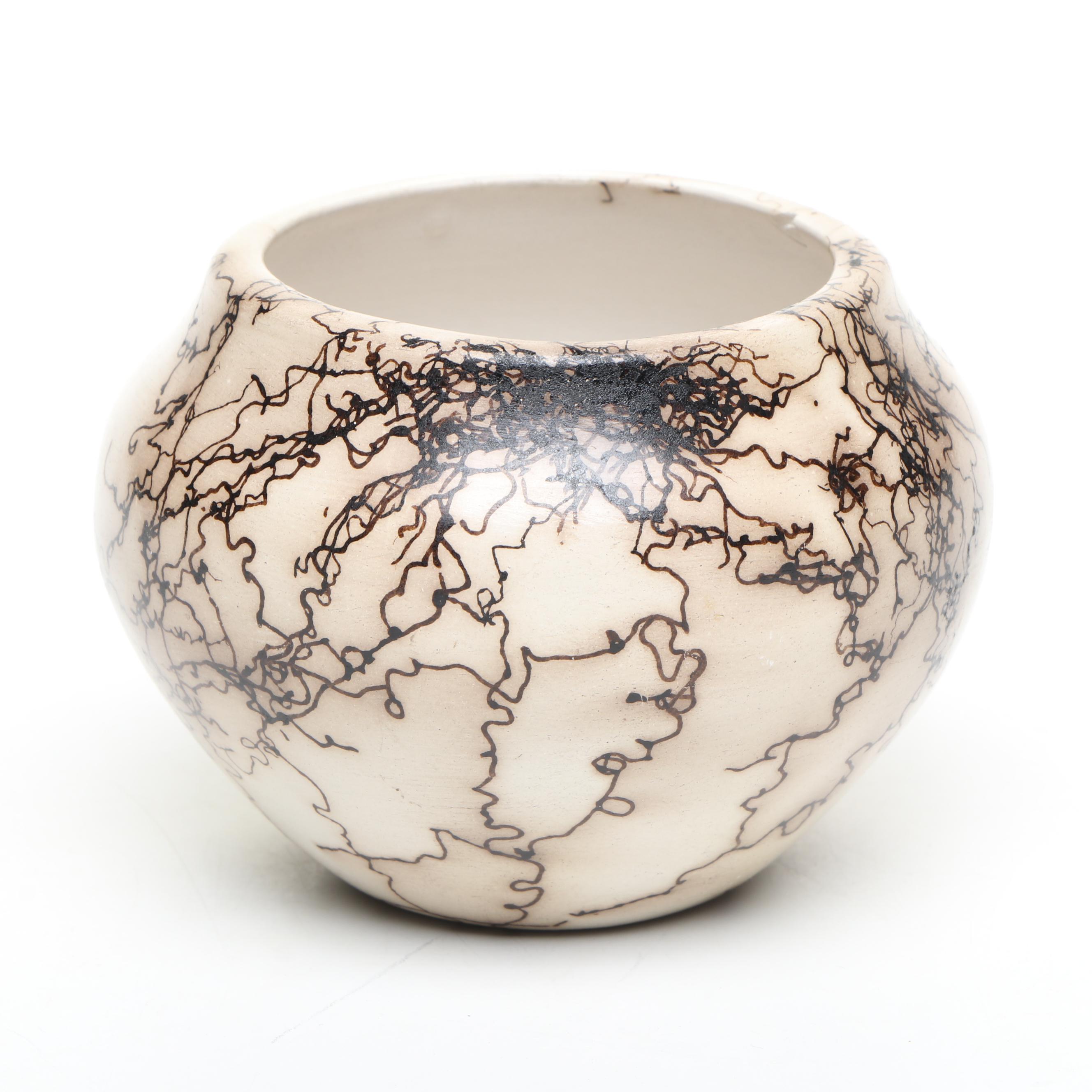 T. Vail Navajo Horse Hair Ceramic Pot