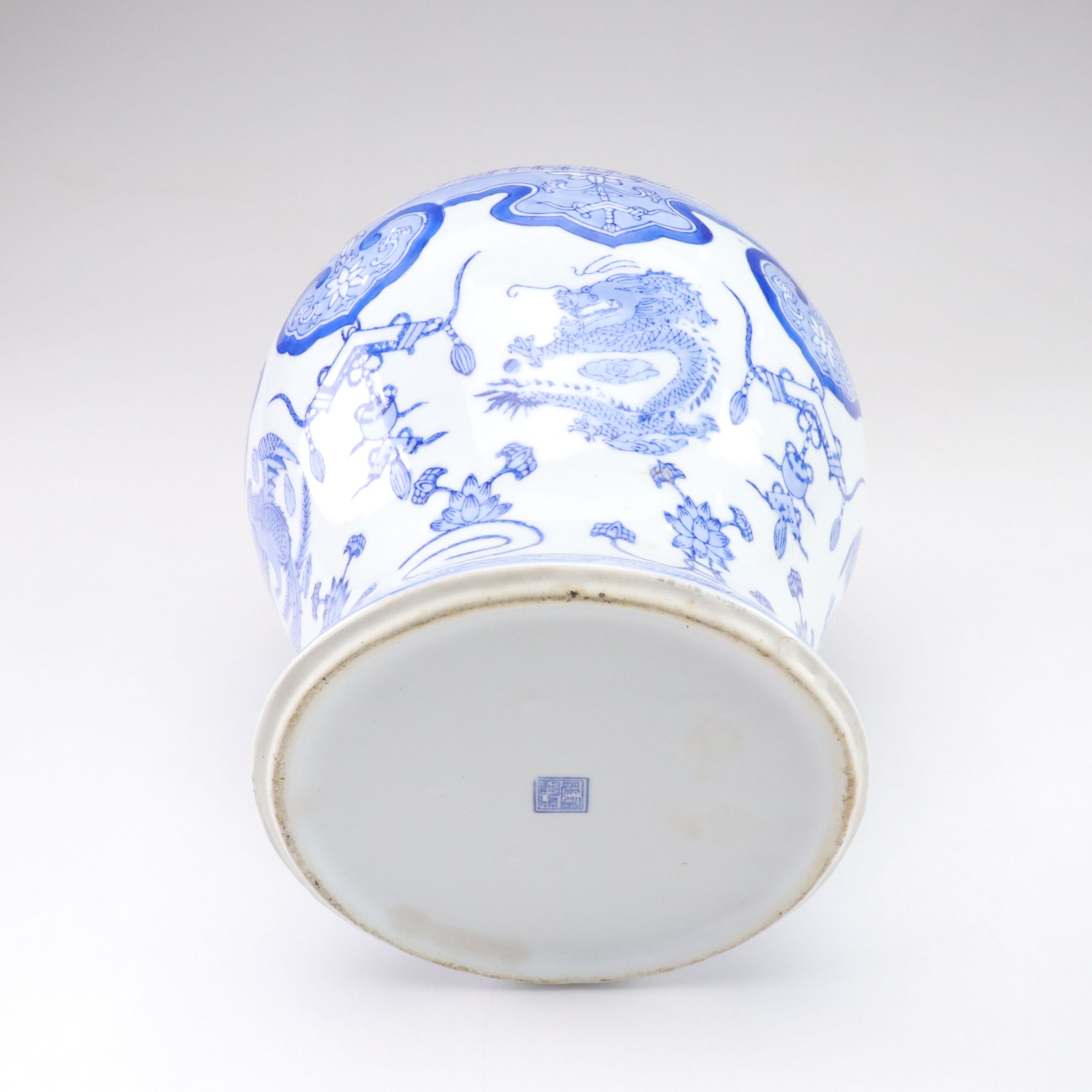 Chinese Porcelain Blue and White Dragon Motif on Ginger Jar