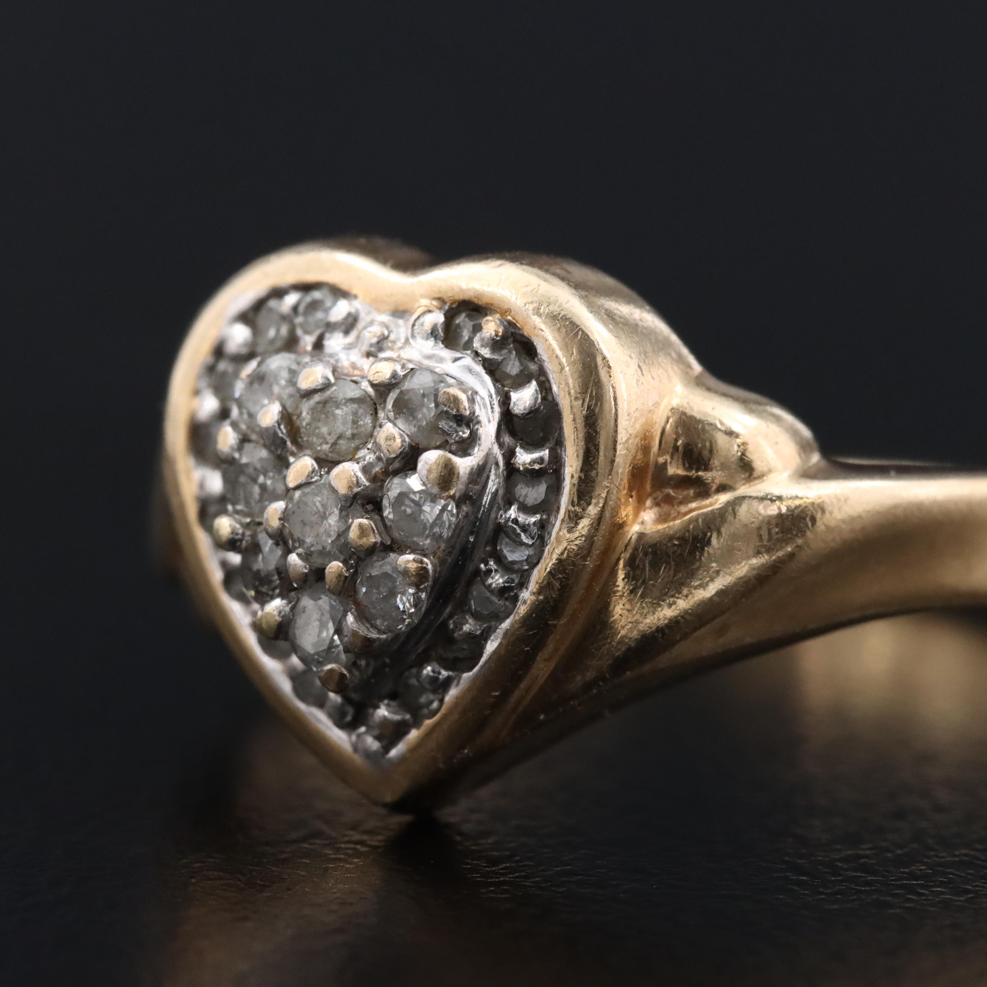 10K 0.28 CTW Diamond Heart Ring