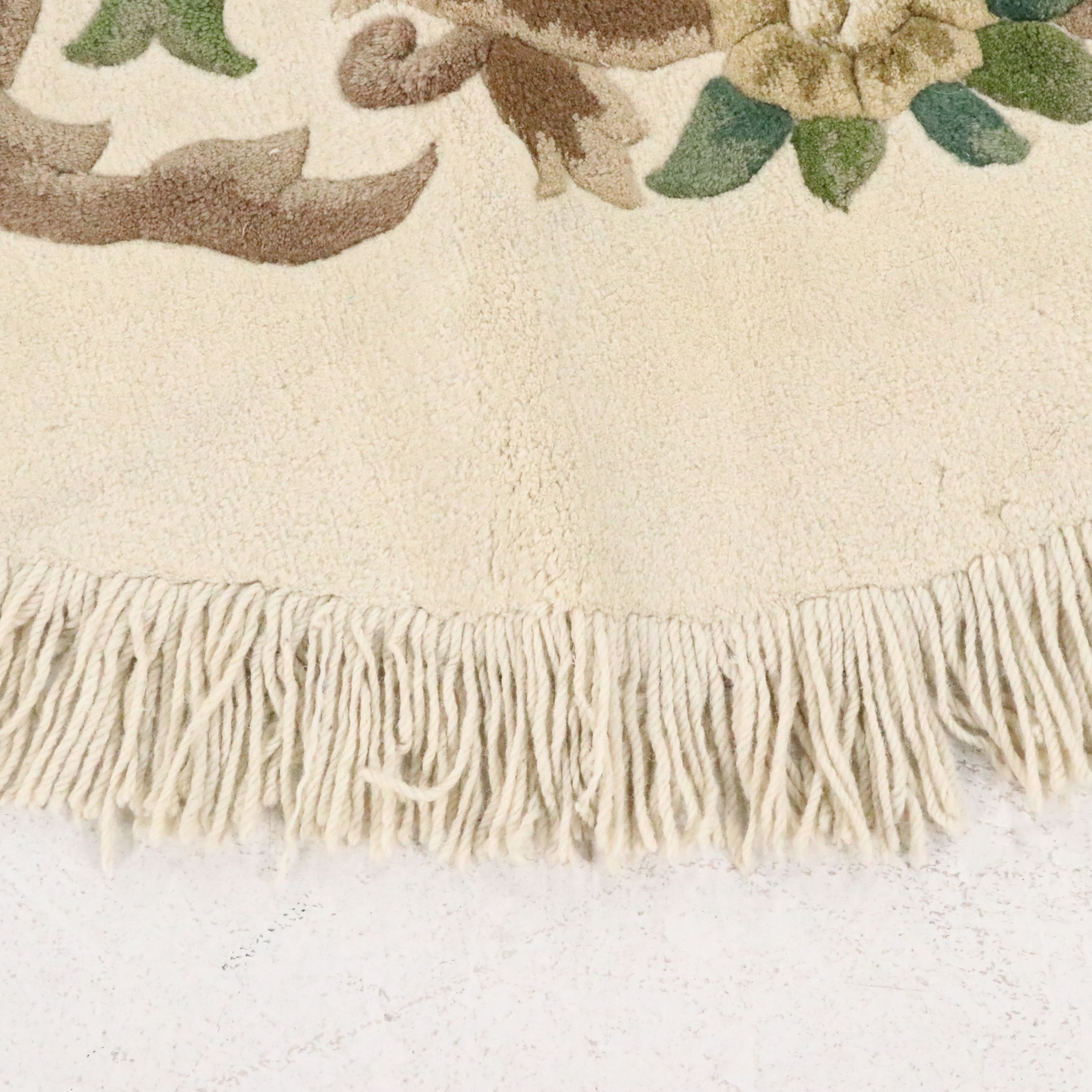 6'10 Round Hand-Knotted Indian Floral Area Rug