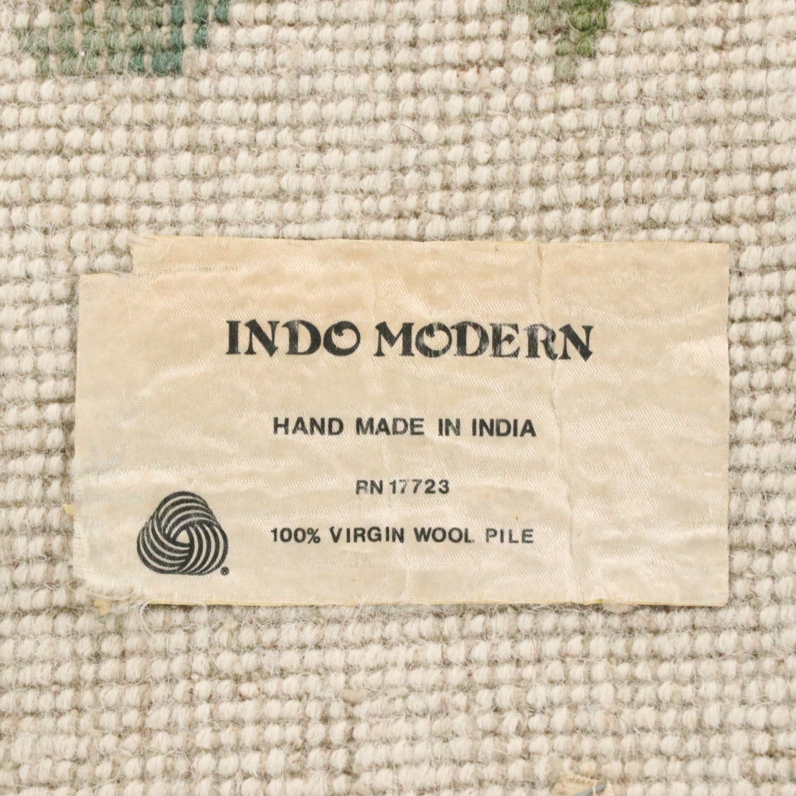 6'10 Round Hand-Knotted Indian Floral Area Rug