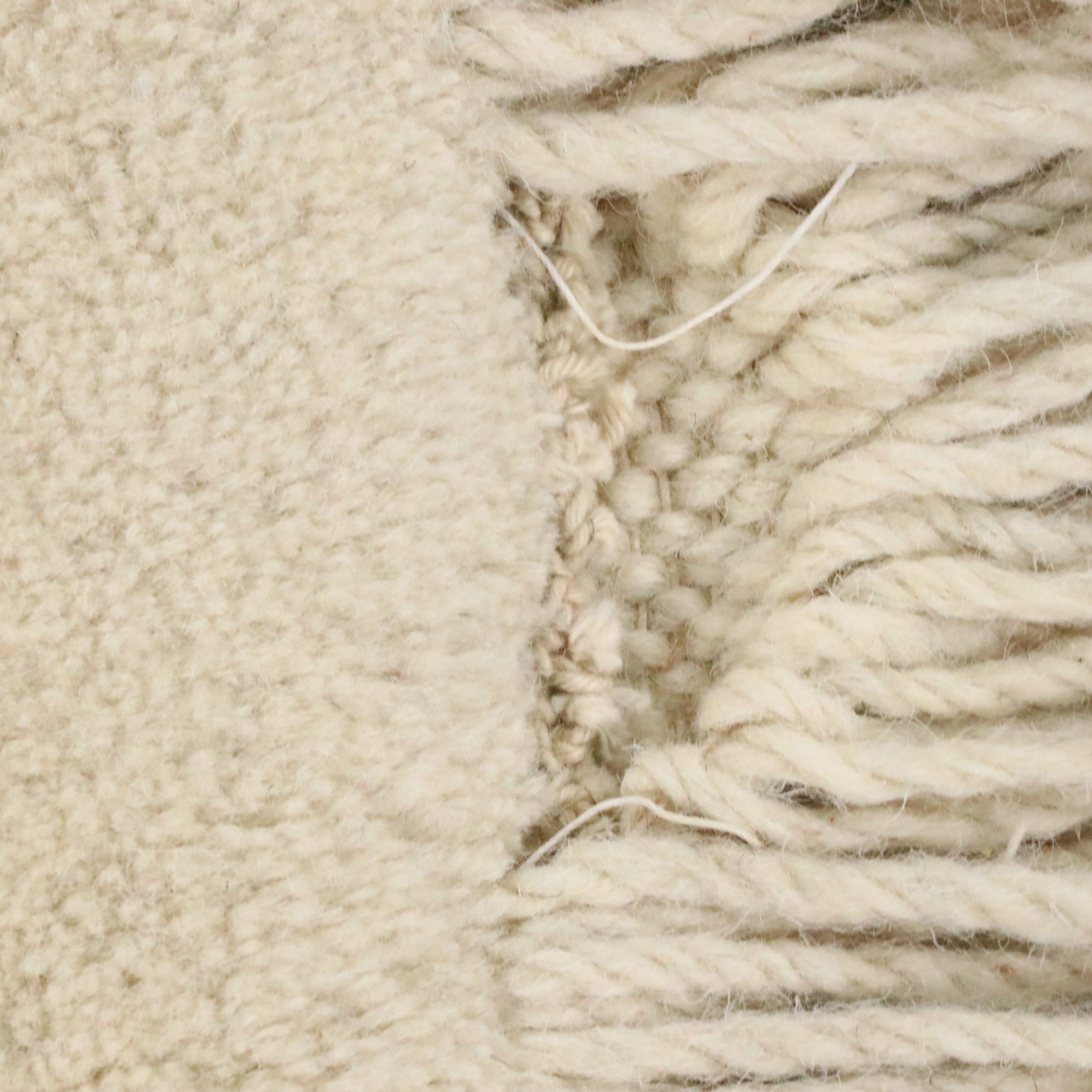 6'10 Round Hand-Knotted Indian Floral Area Rug