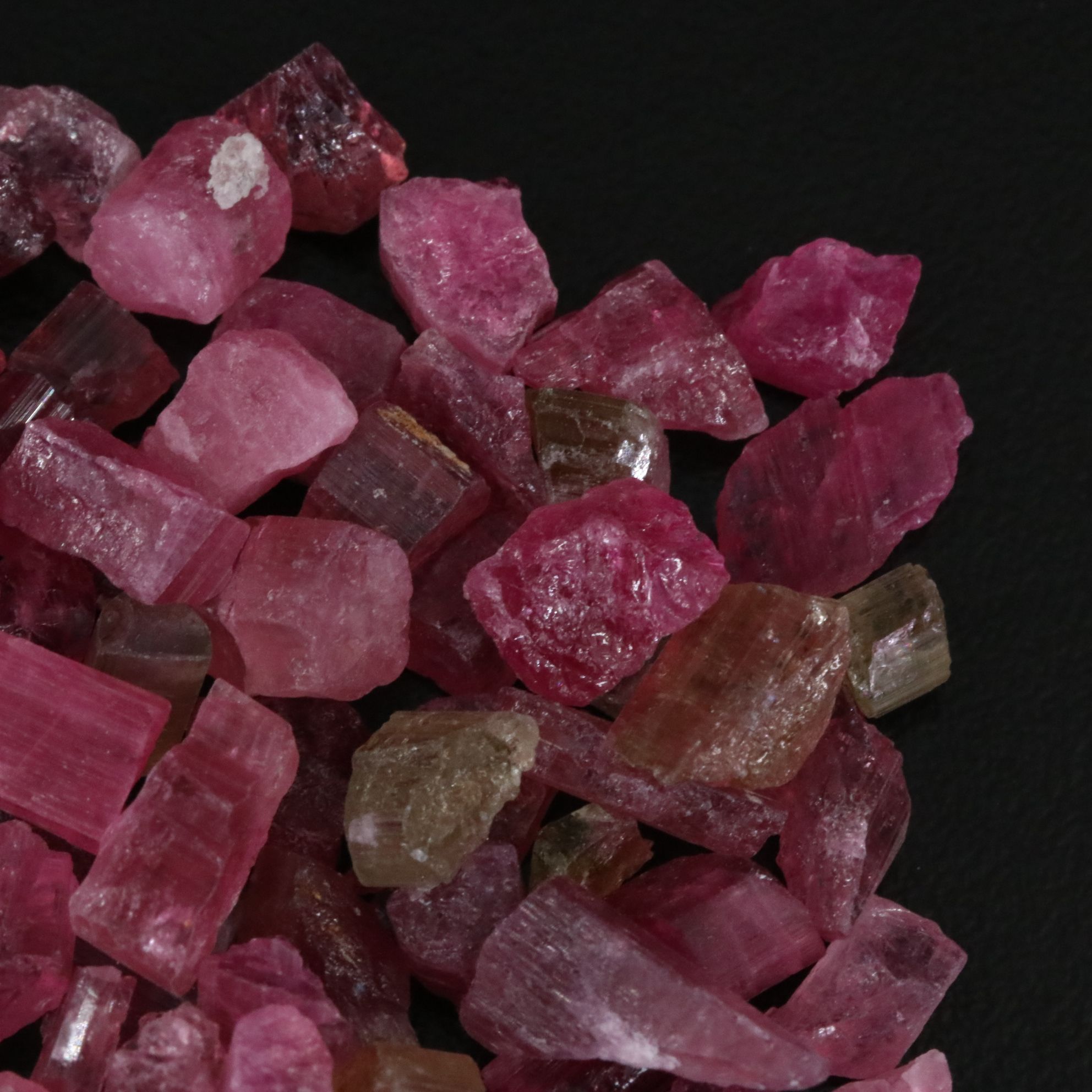 Loose 183.15 CTW Rough Tourmaline Lot
