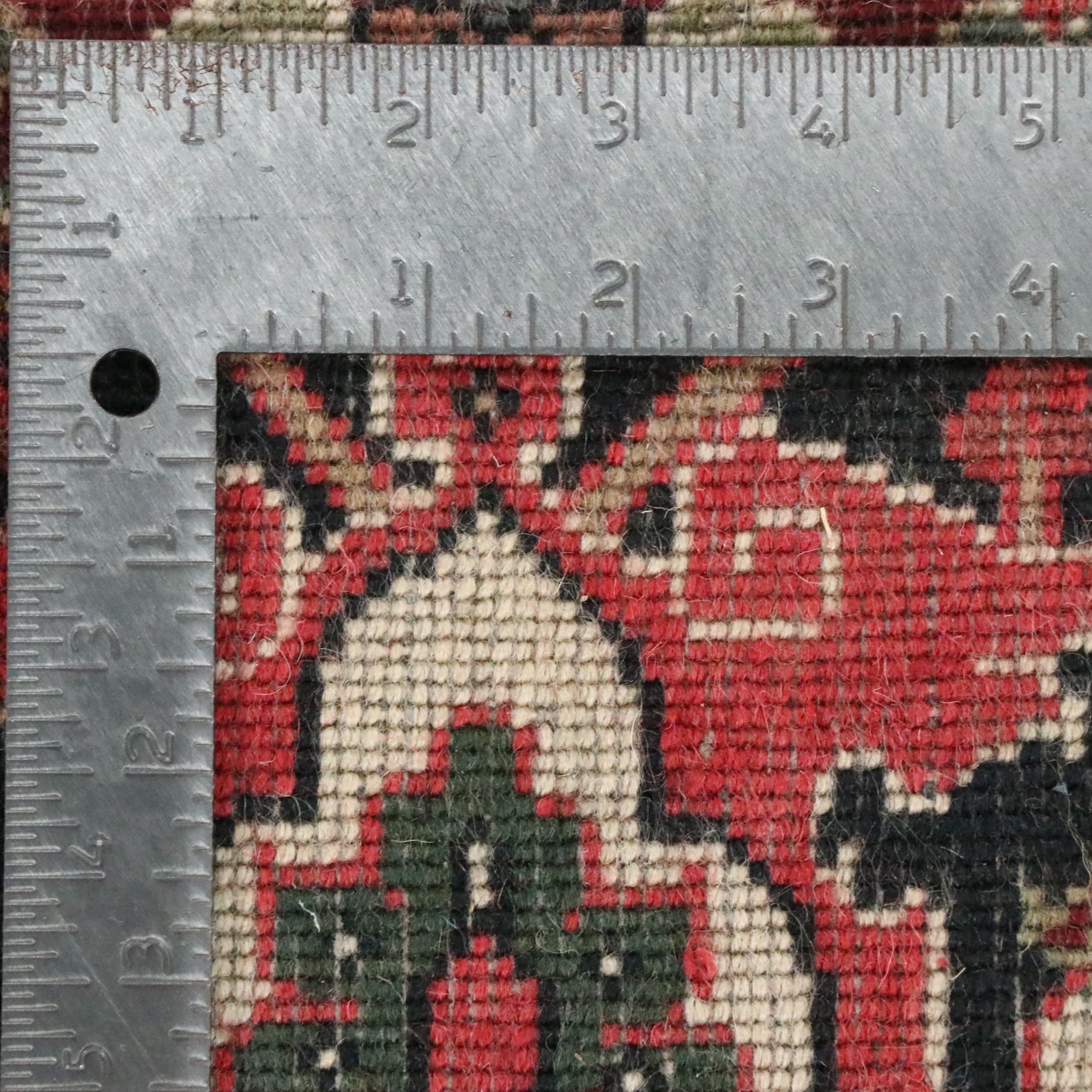 6'5 Round Hand-Knotted Indo-Persian Heriz Area Rug