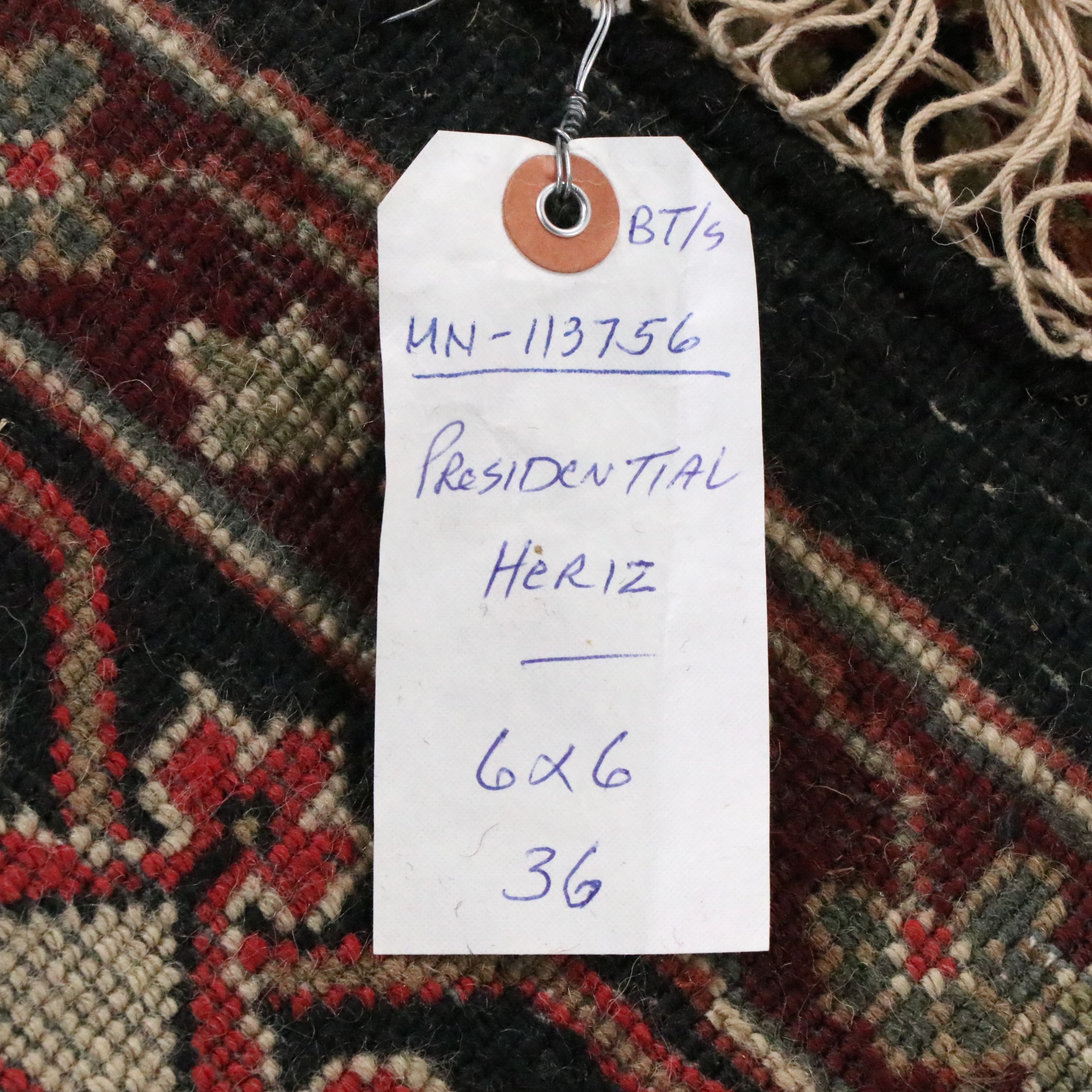 6'5 Round Hand-Knotted Indo-Persian Heriz Area Rug
