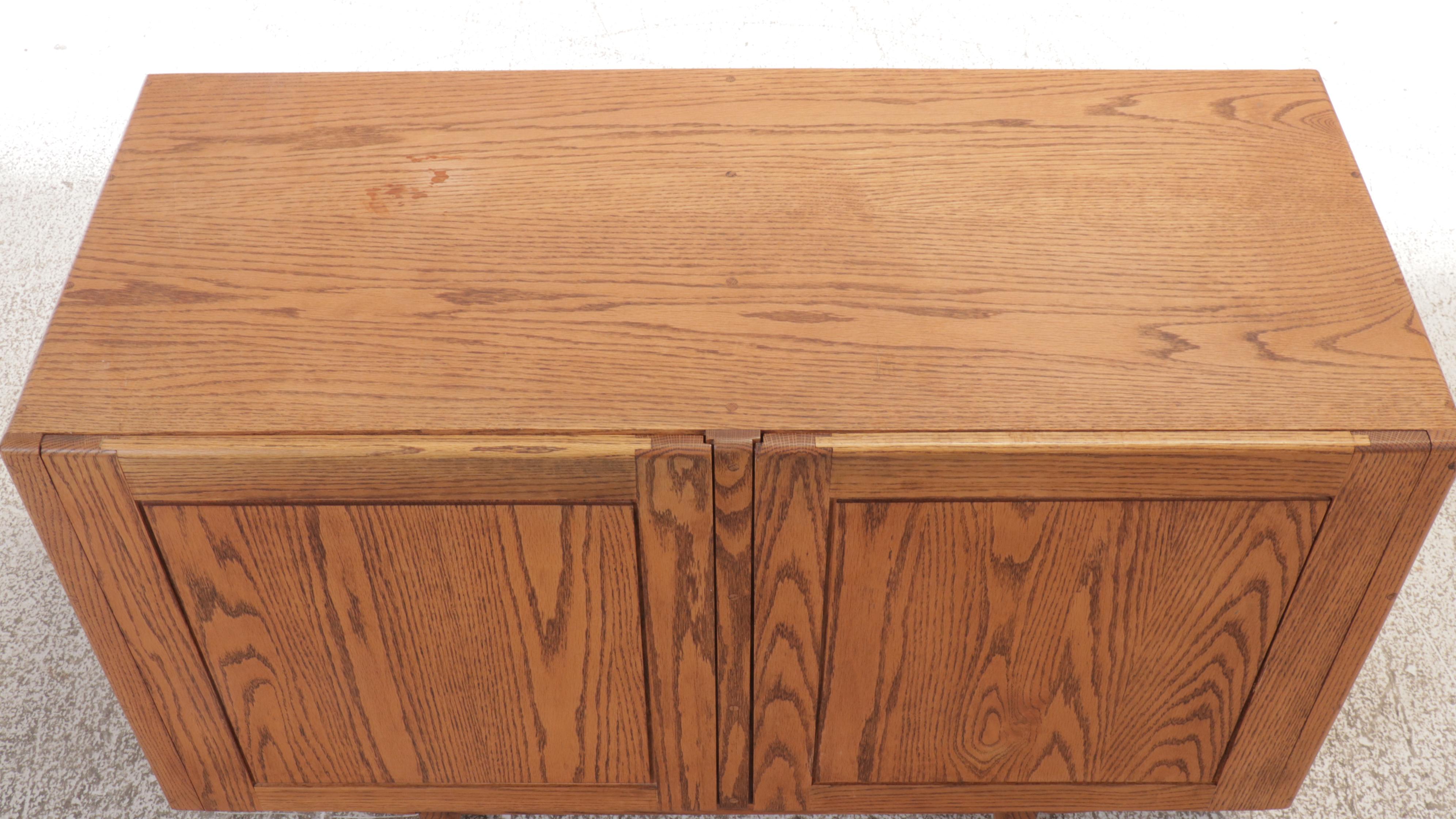 Italian Modern Style Oak Entertainment Cabinet