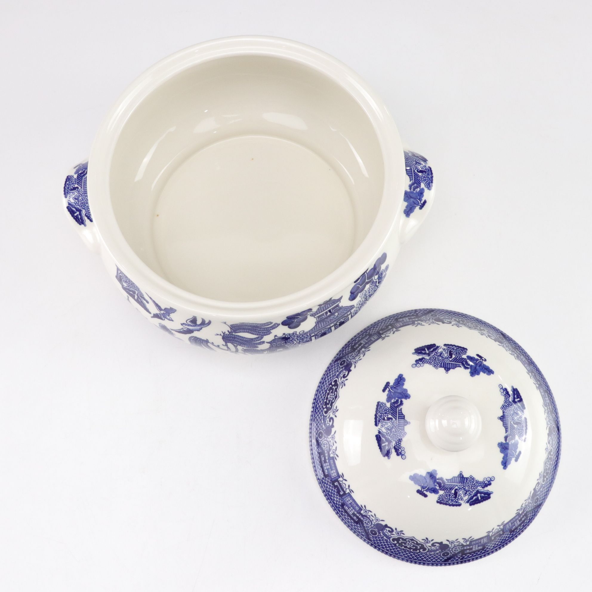 Churchill "Willow Blue" Teapot, Gravy Boat & Other Tableware