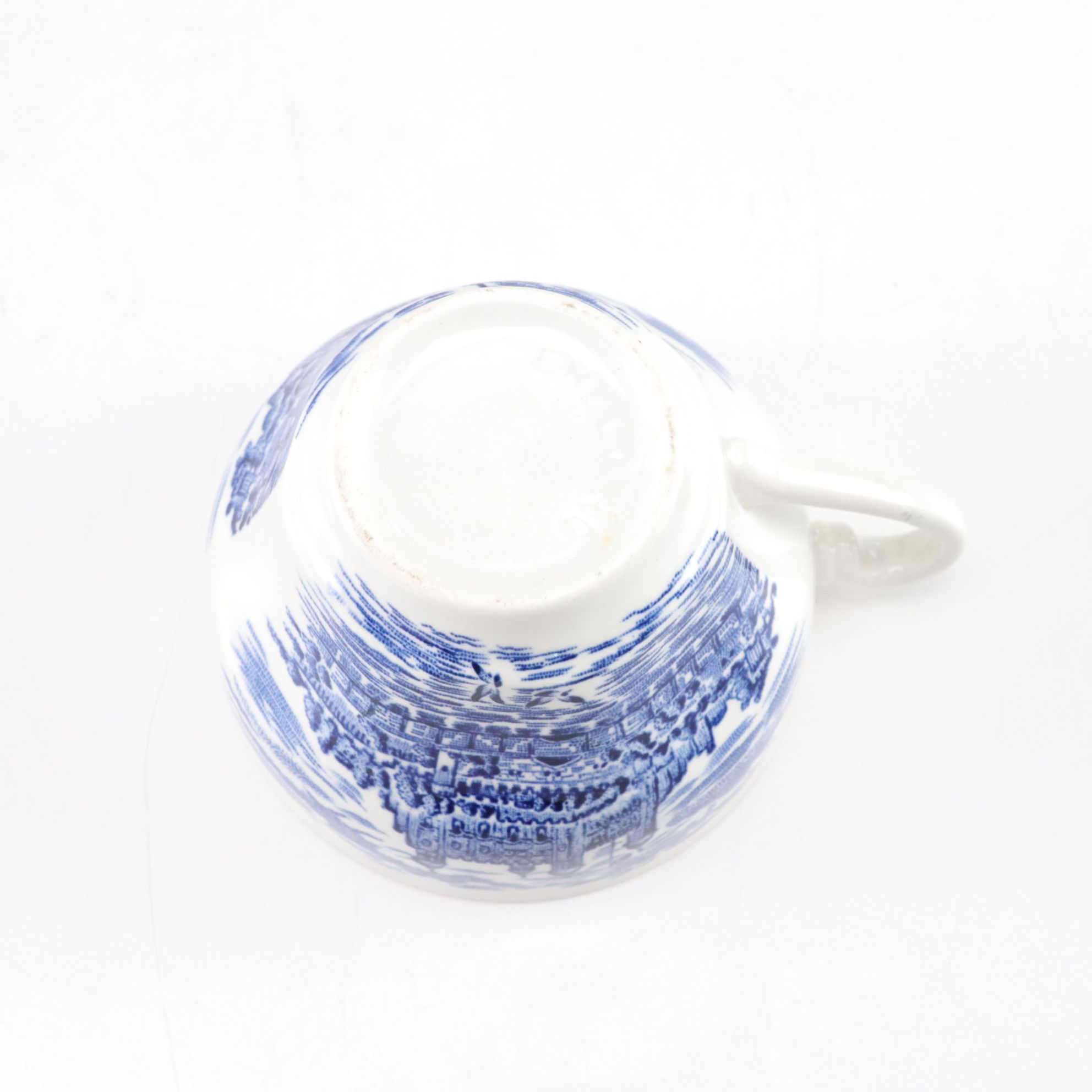 Churchill "Willow Blue" Teapot, Gravy Boat & Other Tableware