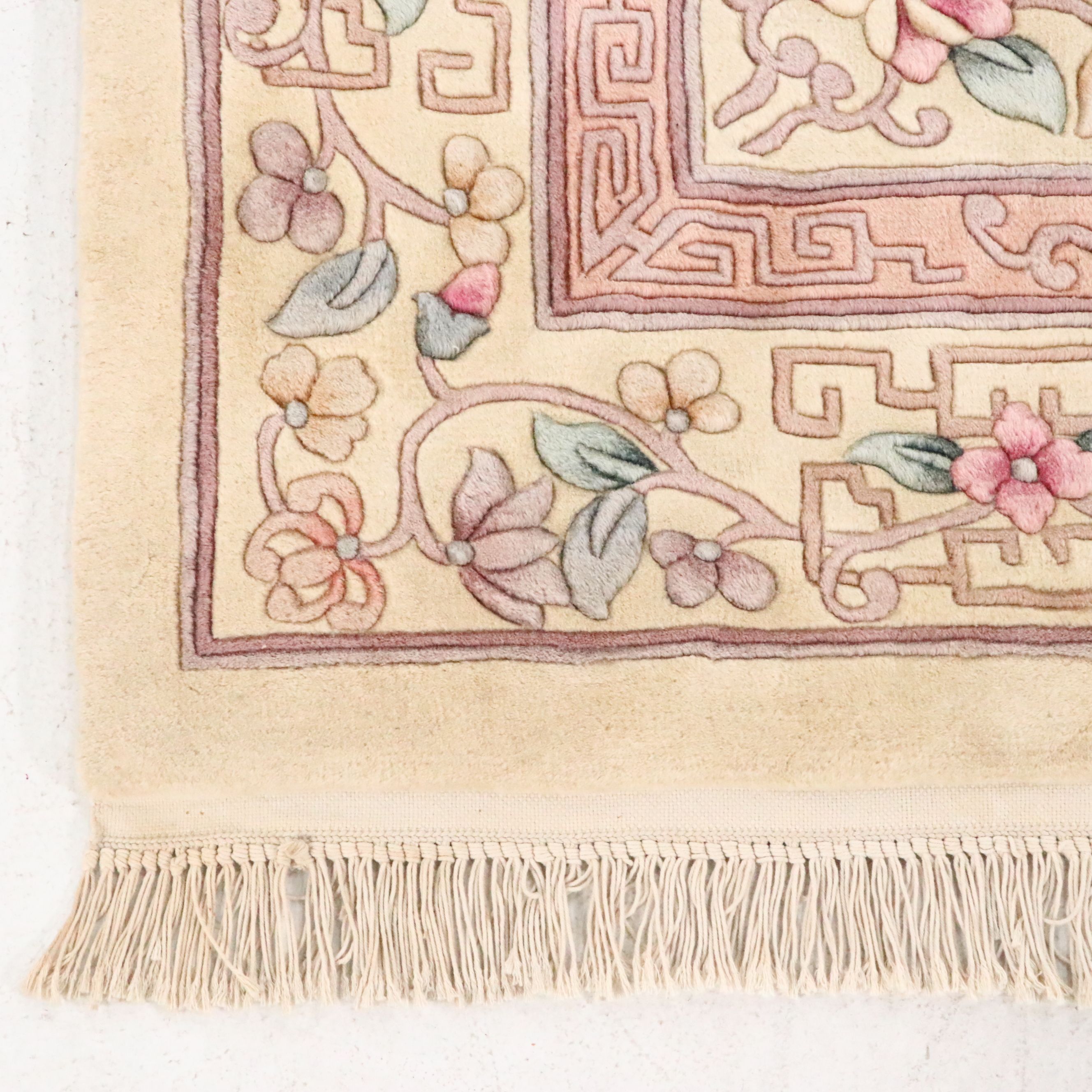 5'6 x 9' Hand-Knotted Chinese Peking Area Rug