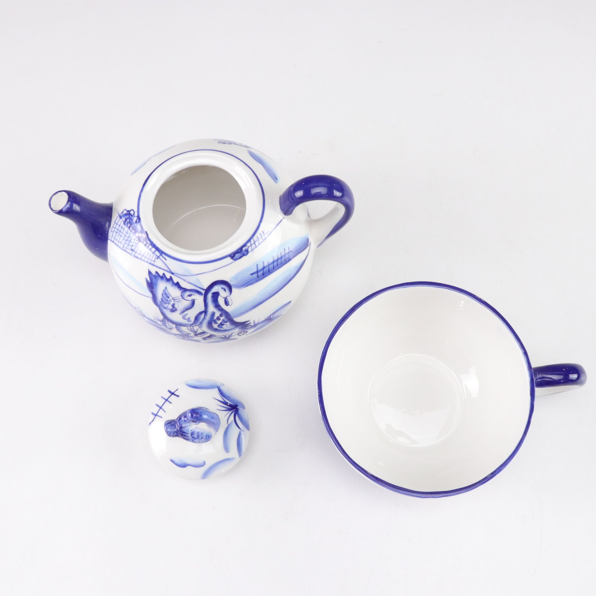 Enoch Wedgwood "Royal Homes of Britain" with Tea for One Set and Other Tableware