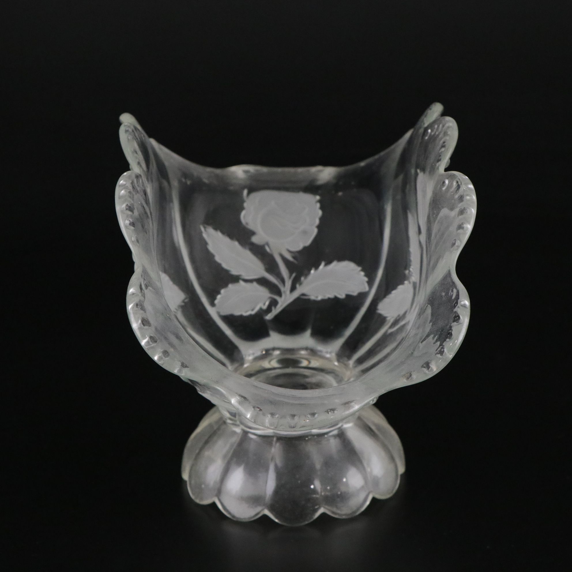 Frosted Rose Fruit Bowl, Roosting Chicken Dish & More