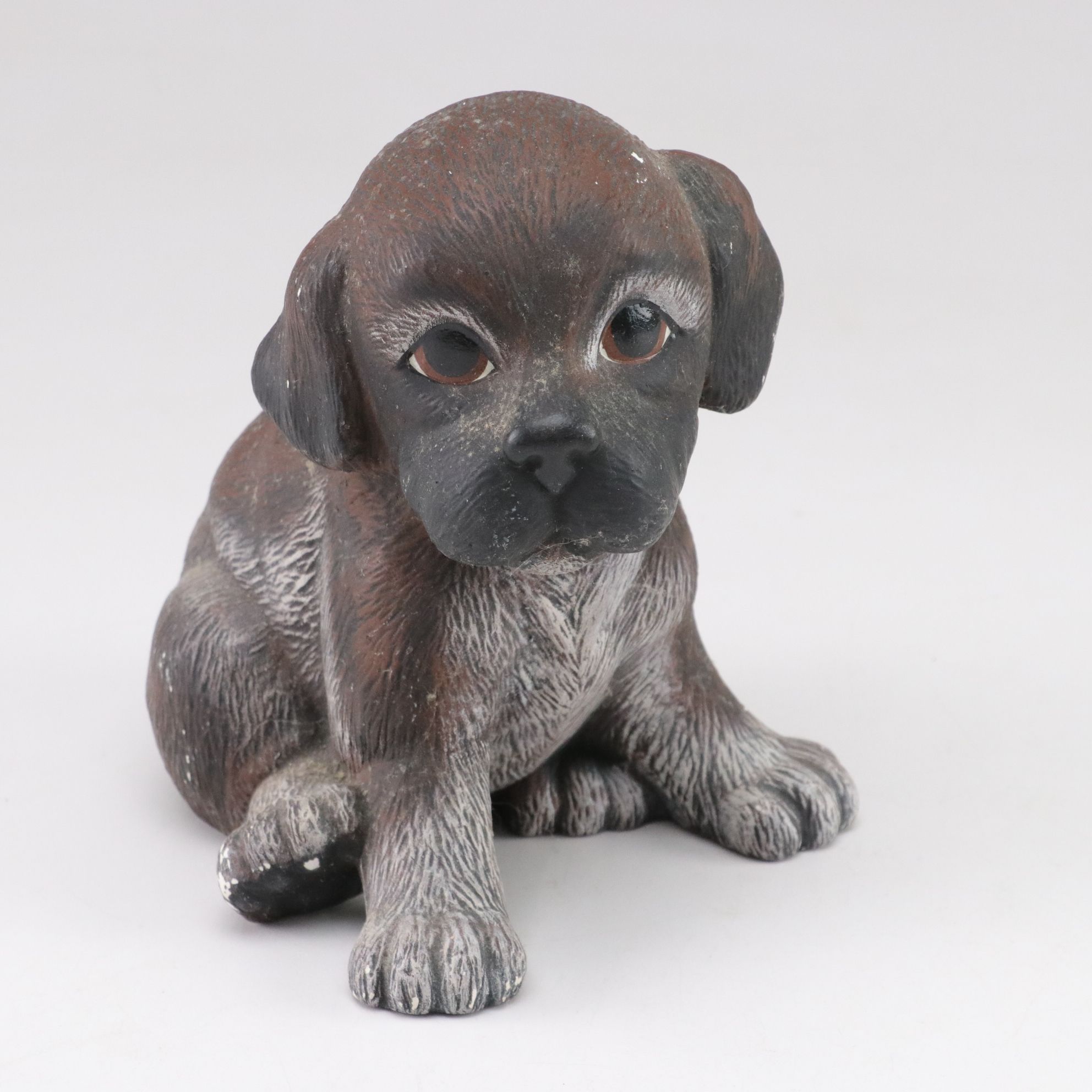 Universal Statuary "White Kitten with Yarn" with Puppies in Composite Figurines