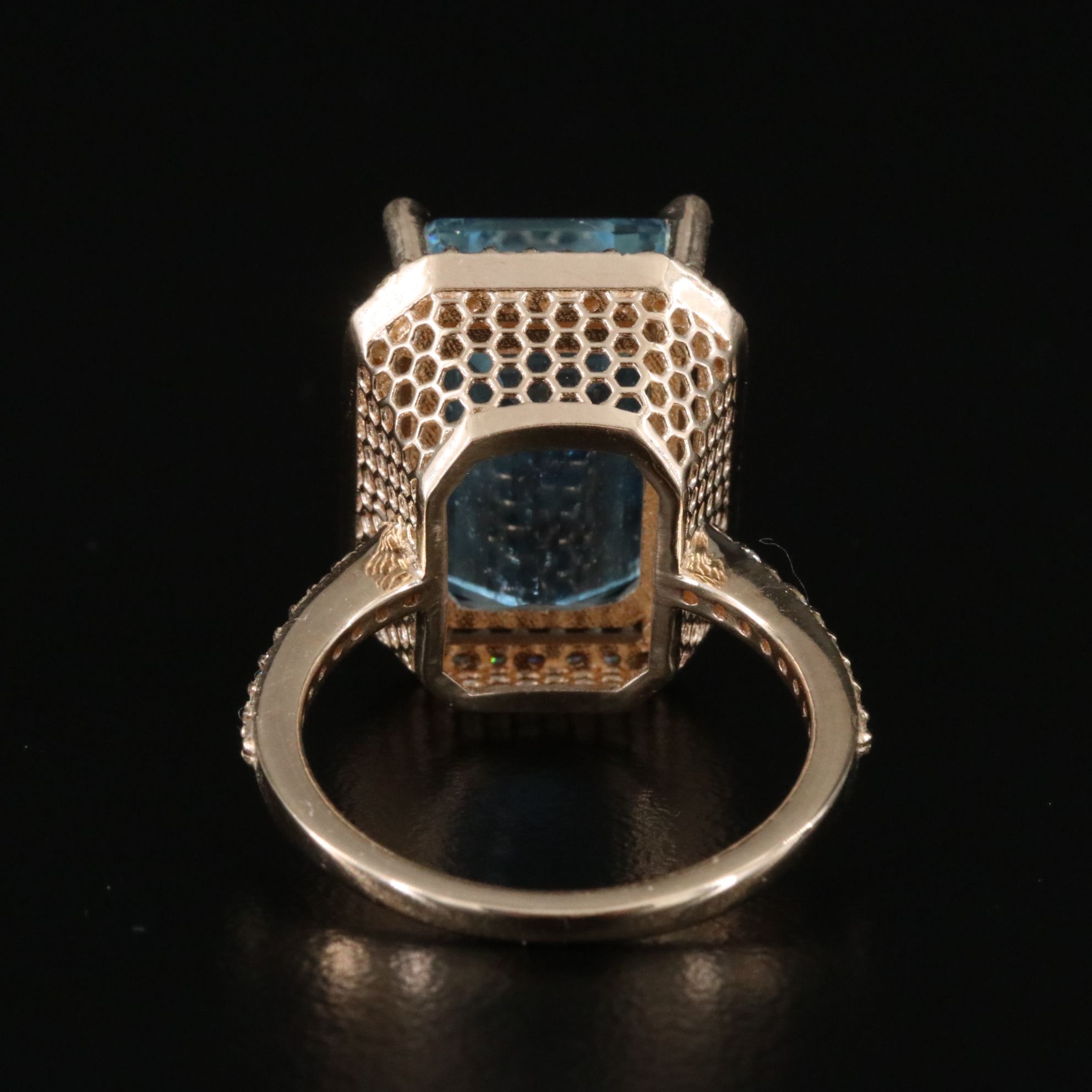 14K 11.57 CT Aquamarine and Diamond Ring