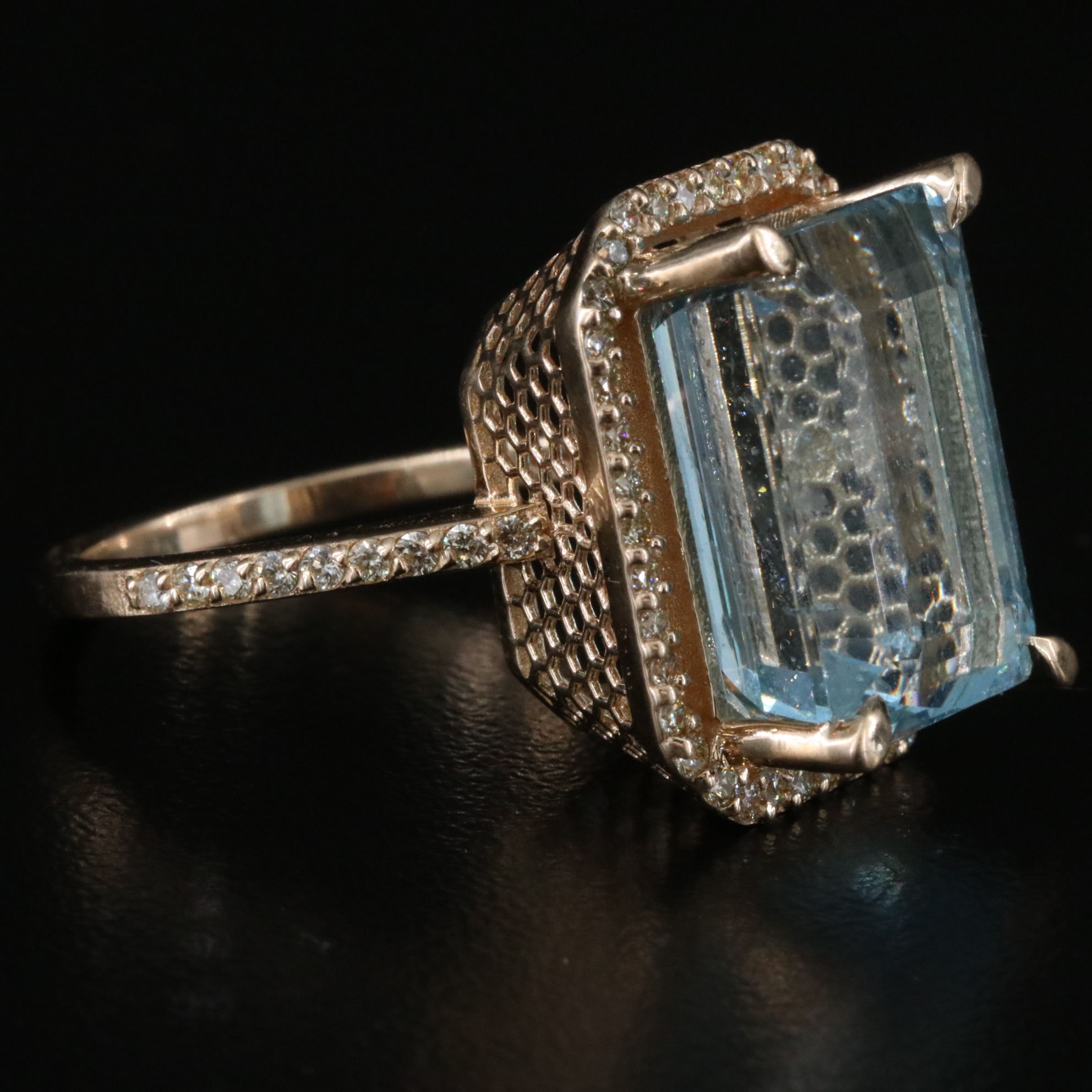 14K 11.57 CT Aquamarine and Diamond Ring