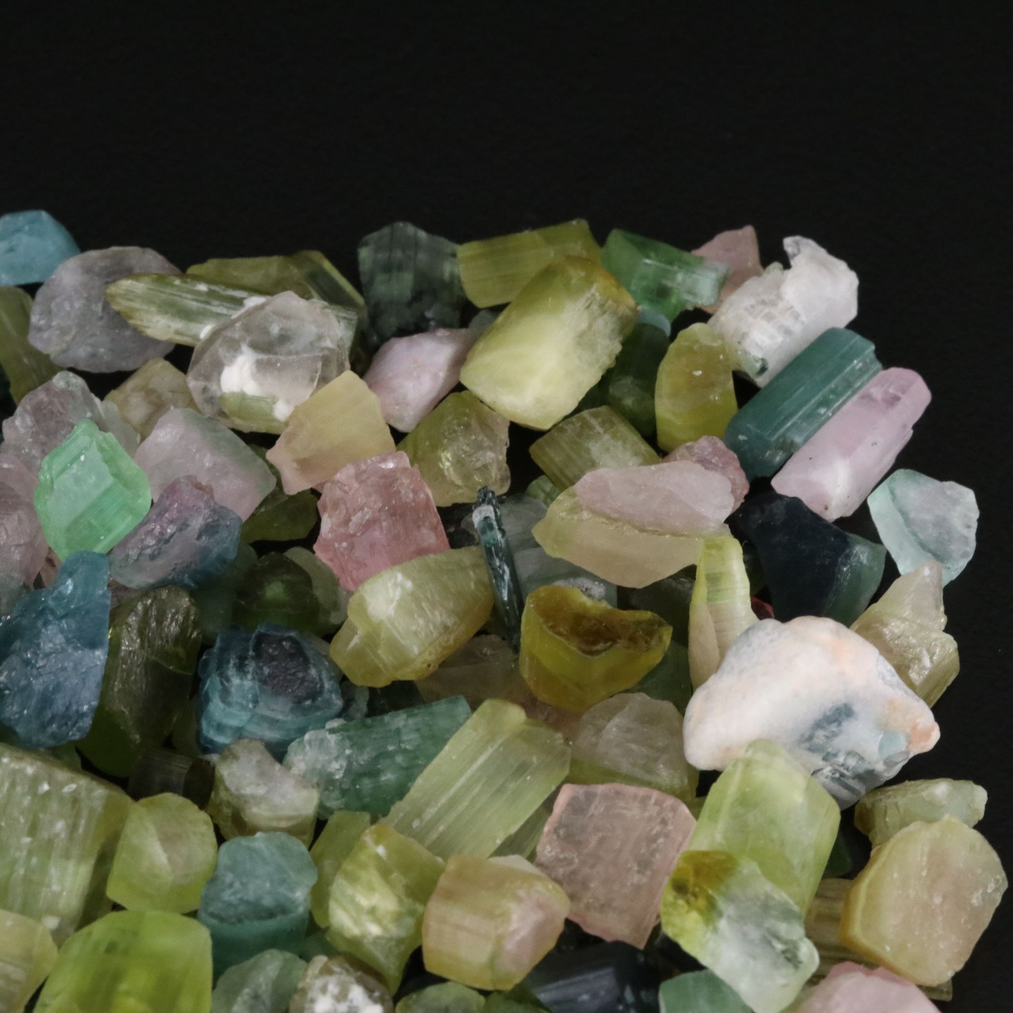 Loose 586.00 CTW Rough Tourmaline Lot
