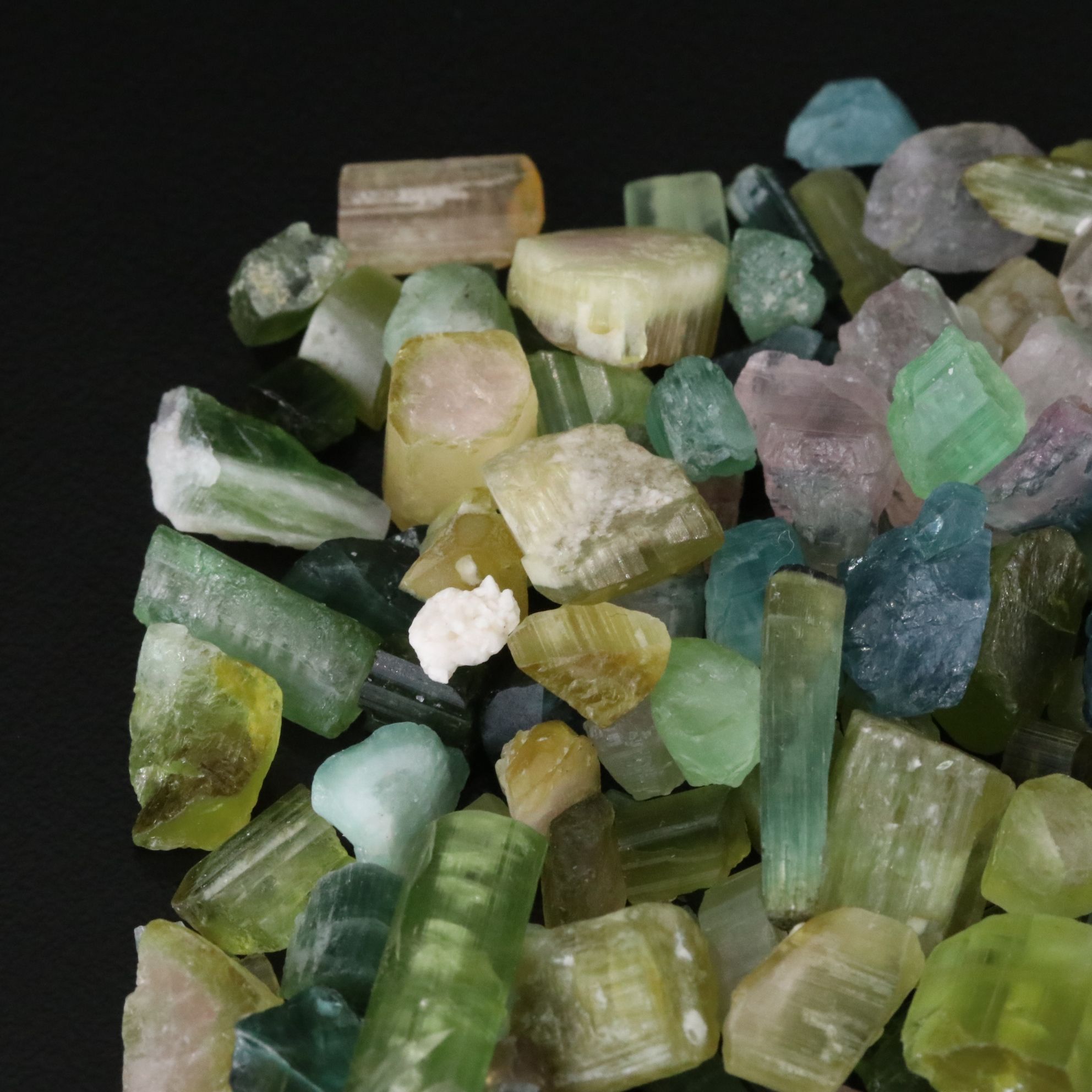 Loose 586.00 CTW Rough Tourmaline Lot