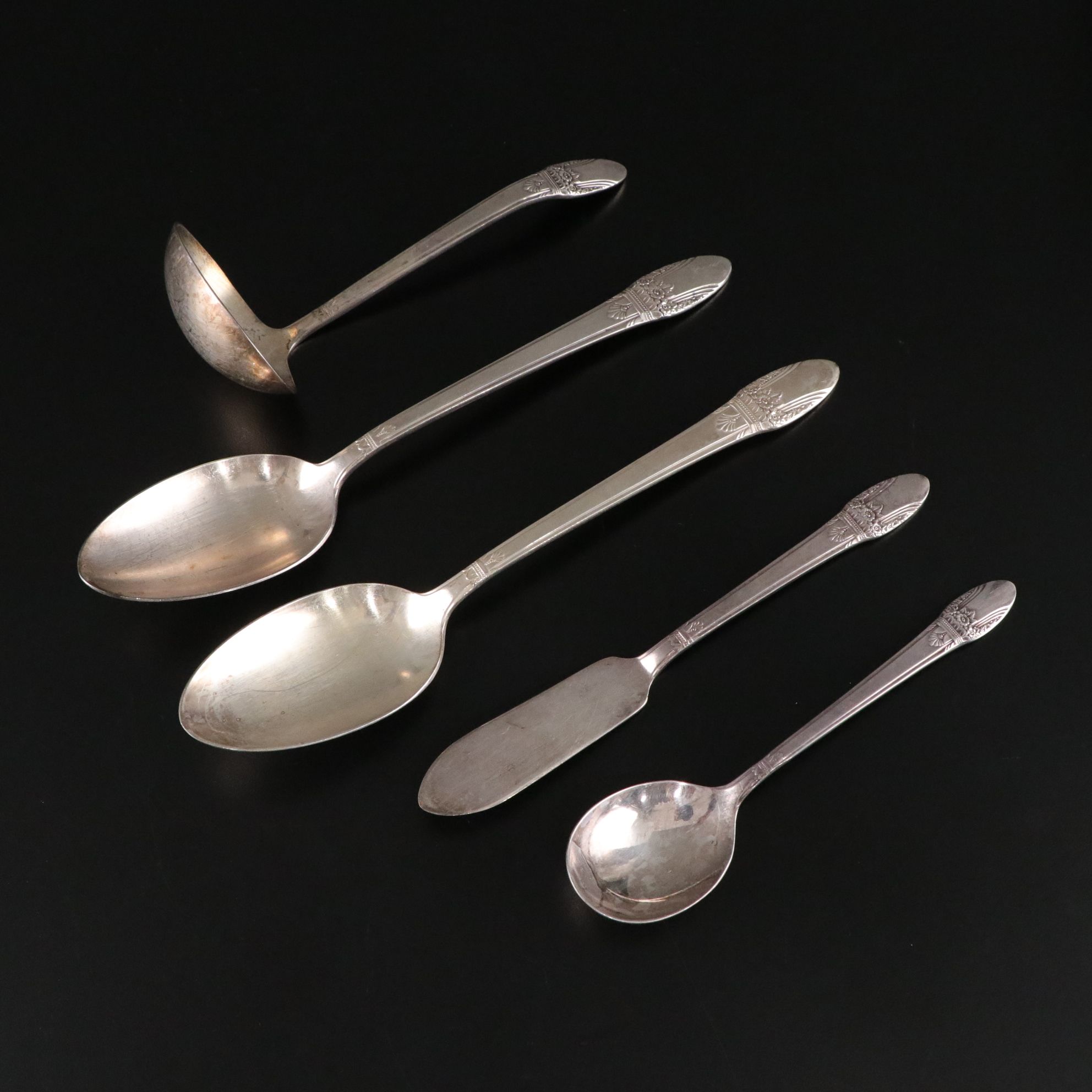 Rogers Bros. "First Love" Silver Plate Flatware Set with Case