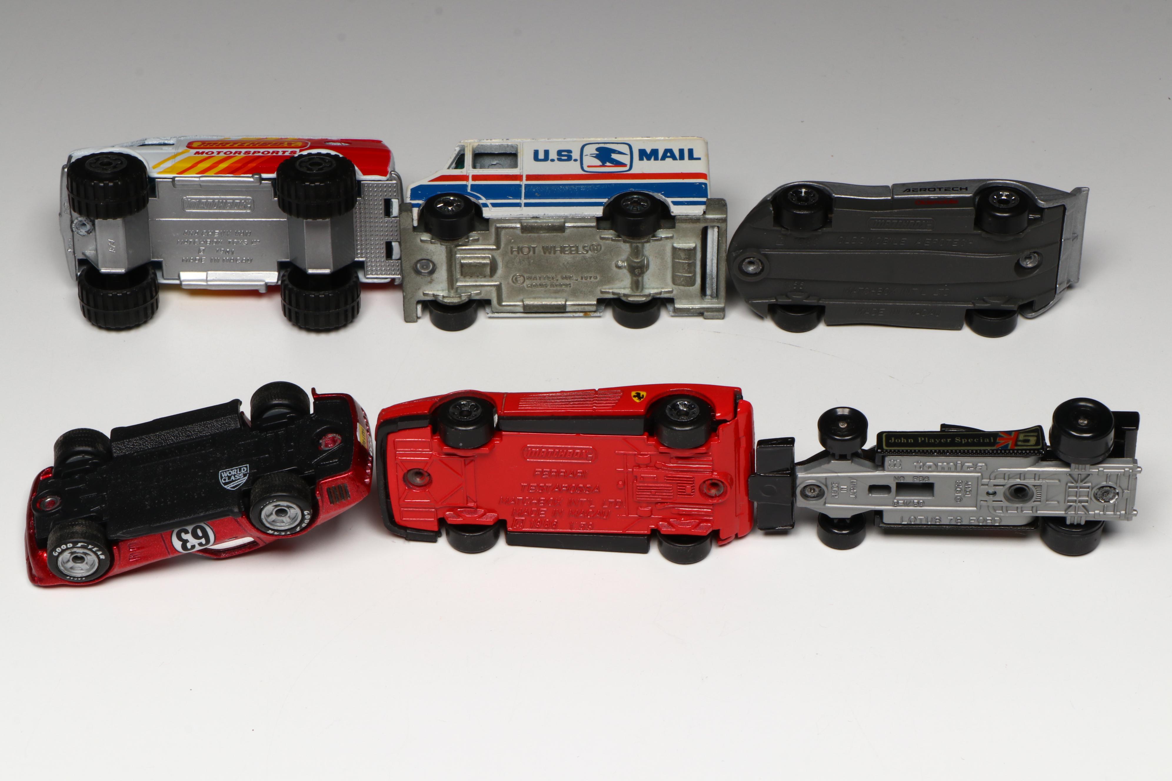 Hot Wheels "Corvette Stingray," "Formula 5000" and More Toy Cars in Cases