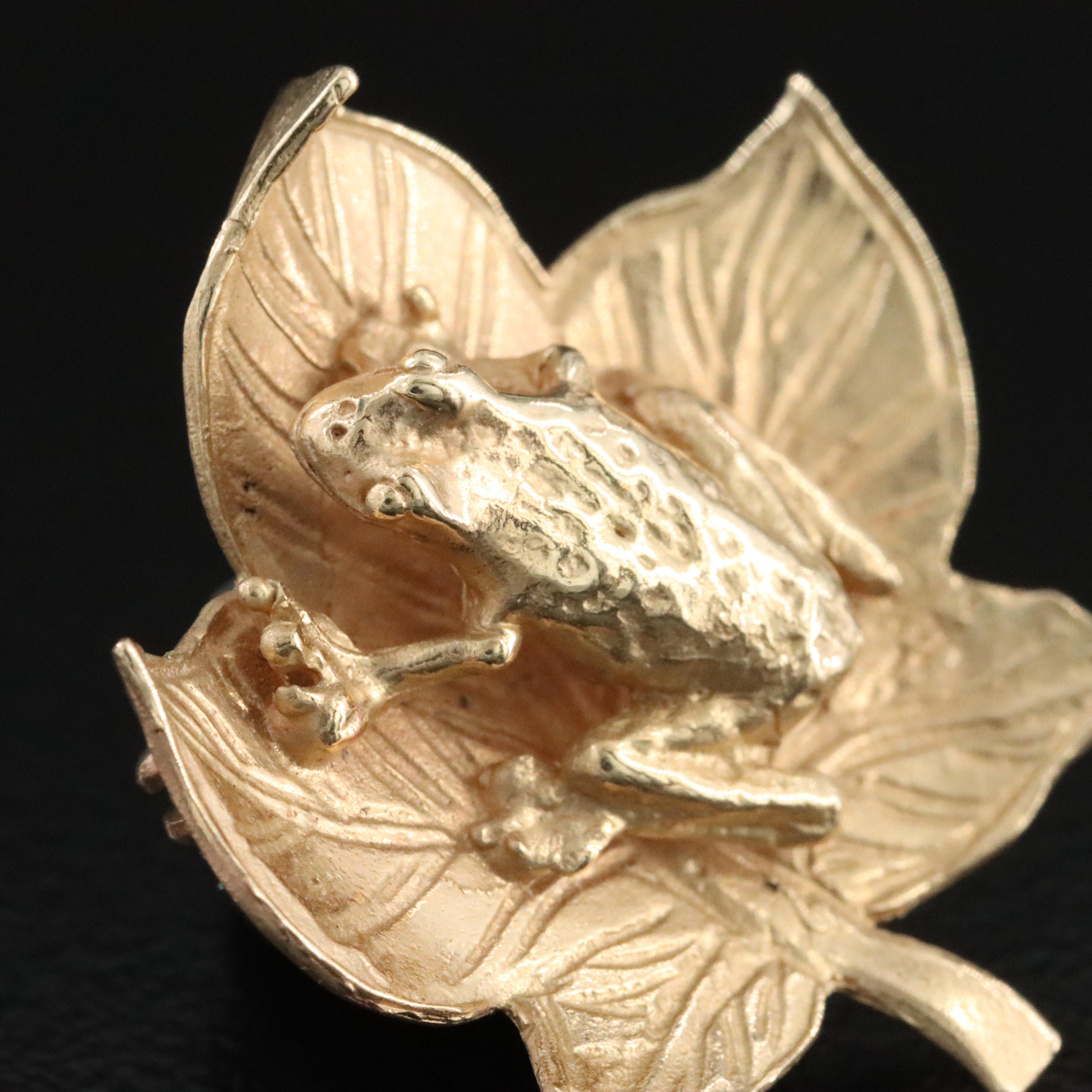 14K Frog on a Leaf Pin