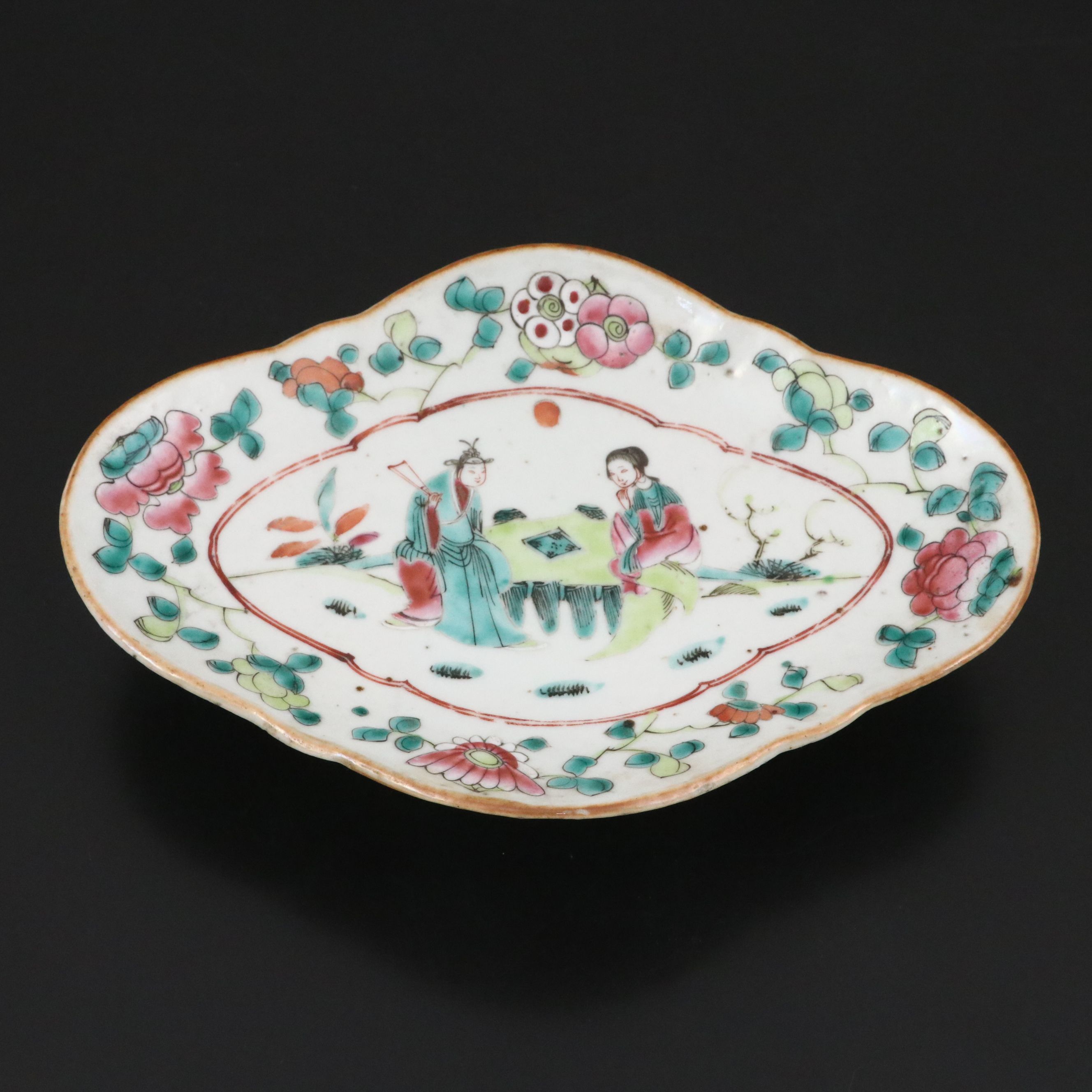 Chinese Famille Rose Porcelain Footed Dish