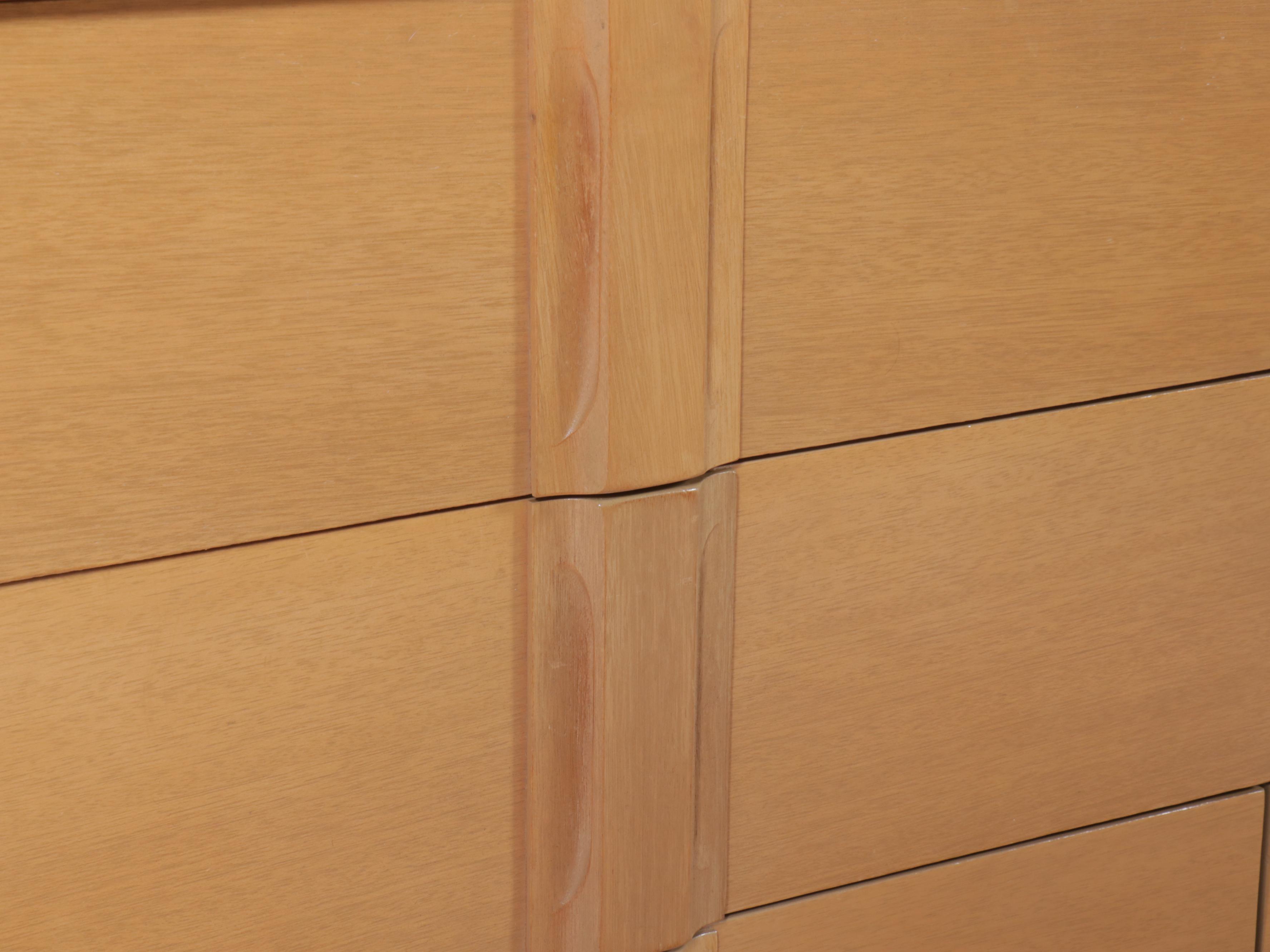 Mid Century Modern Maple Finish Double Dresser, Mid to Late 20th Century