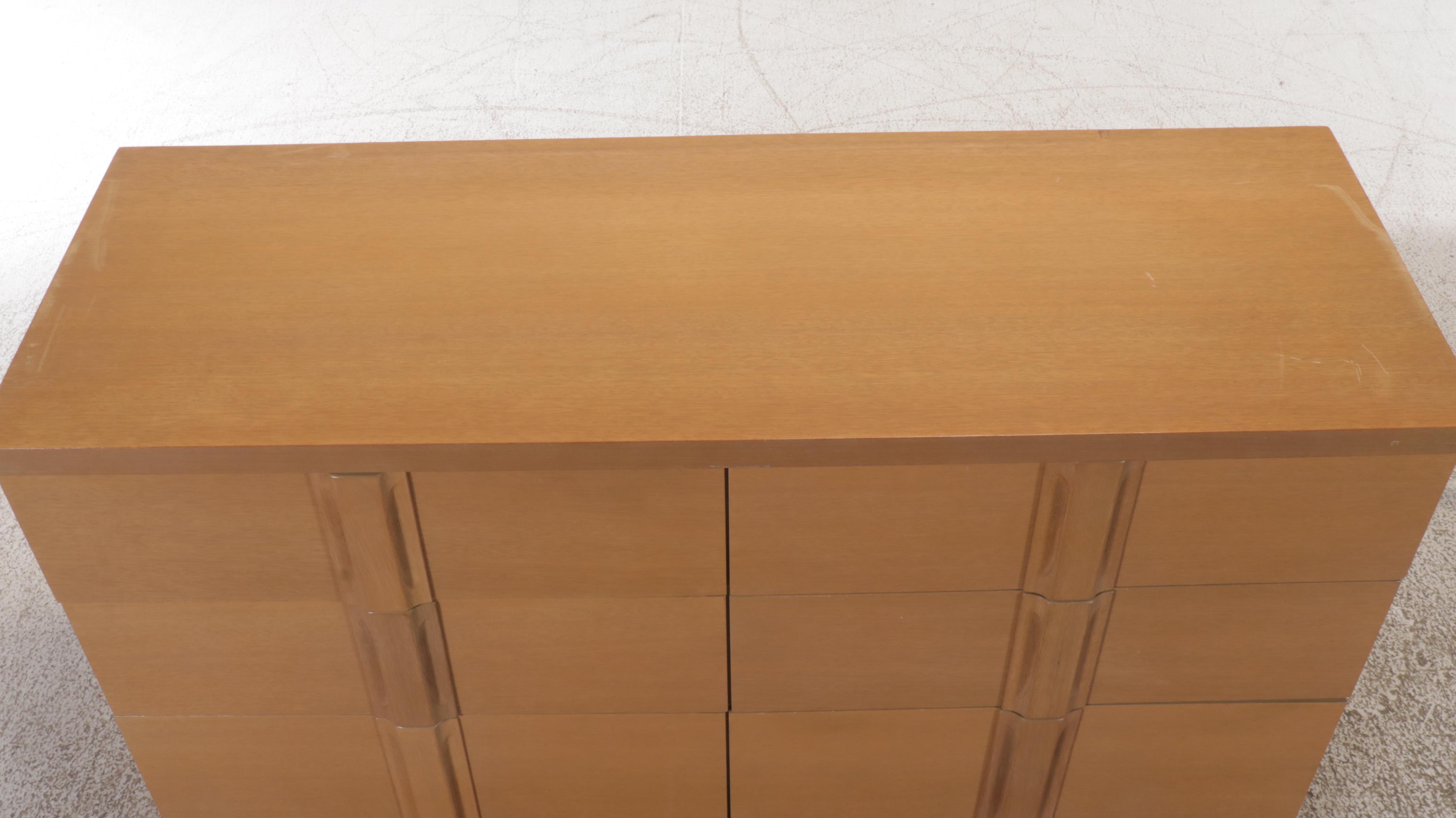 Mid Century Modern Maple Finish Double Dresser, Mid to Late 20th Century